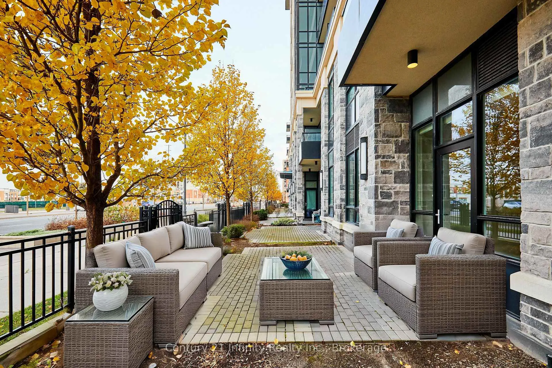 Photo 16 of Unit 115, 25 Water Walk Drive, Markham, Unionville — HOMEH