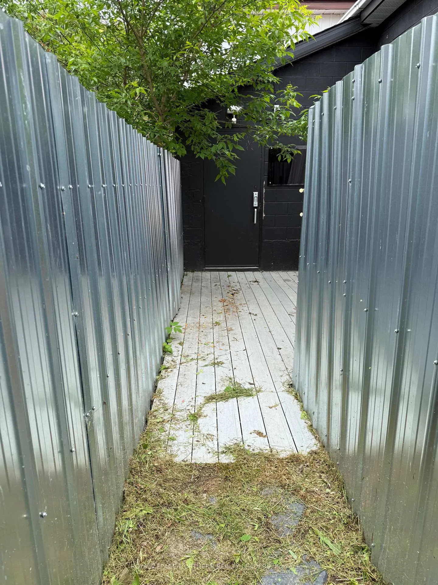 Photo 5 of 61 Sixth Avenue, Timmins, TNE - Central — HOMEH