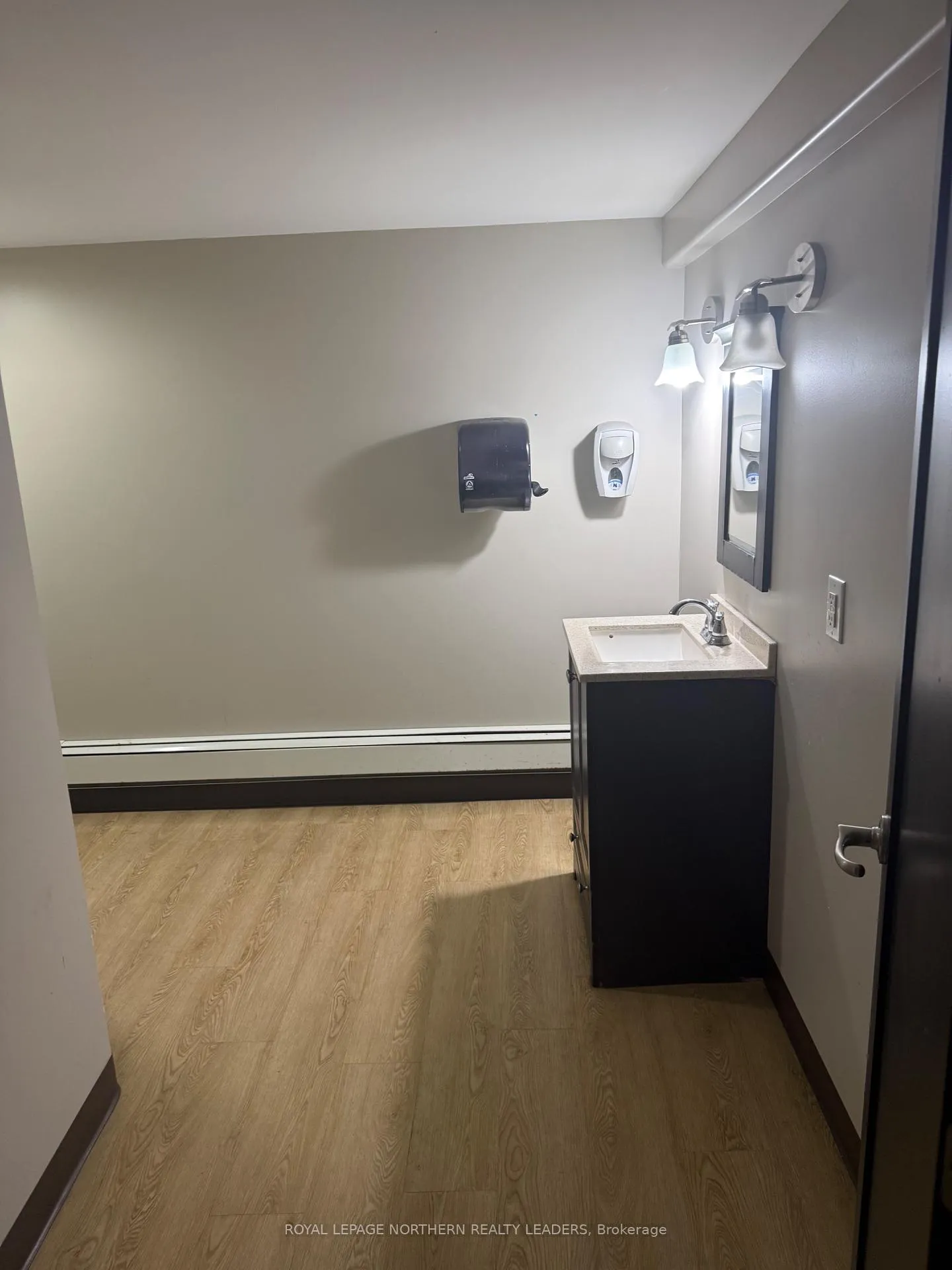 Photo 34 of 61 Sixth Avenue, Timmins, TNE - Central — HOMEH