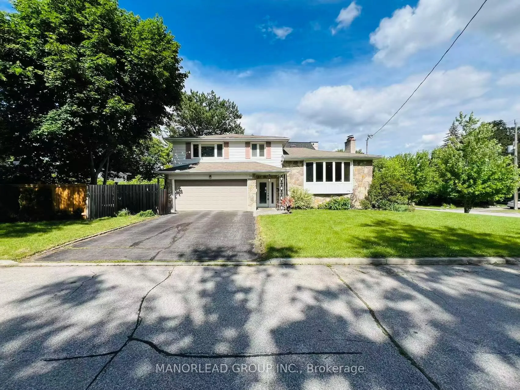 Photo 1 of 10 Greenyards Drive, North York, Newtonbrook East — HOMEH