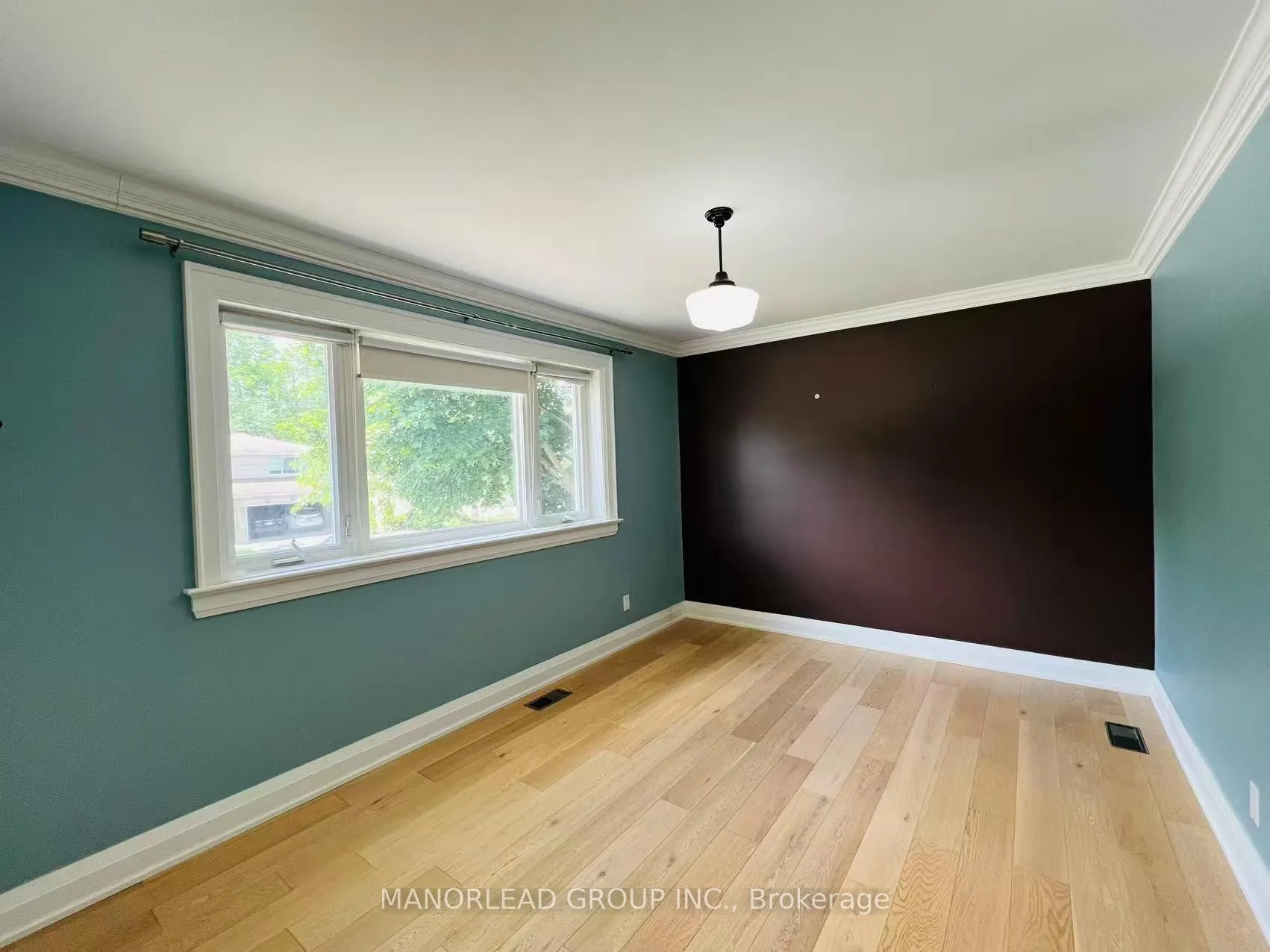 Photo 13 of 10 Greenyards Drive, North York, Newtonbrook East — HOMEH