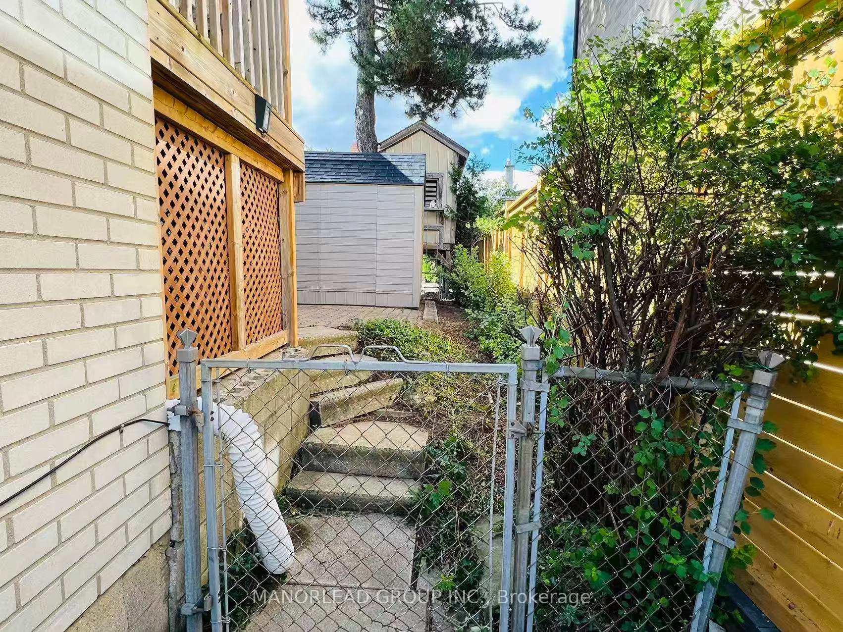 Photo 40 of 10 Greenyards Drive, North York, Newtonbrook East — HOMEH