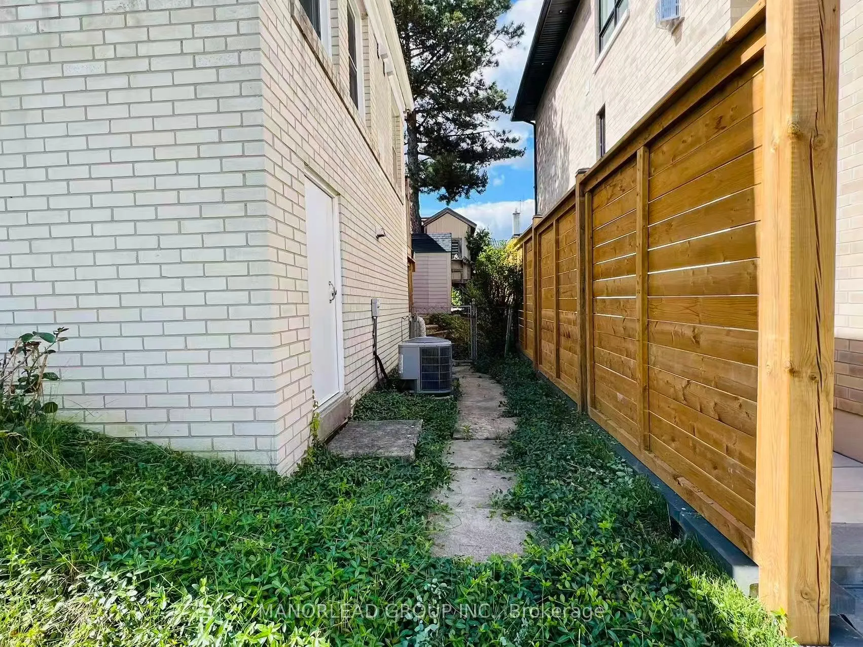 Photo 41 of 10 Greenyards Drive, North York, Newtonbrook East — HOMEH