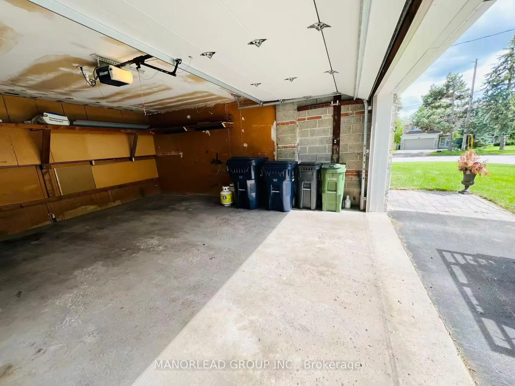 Photo 45 of 10 Greenyards Drive, North York, Newtonbrook East — HOMEH