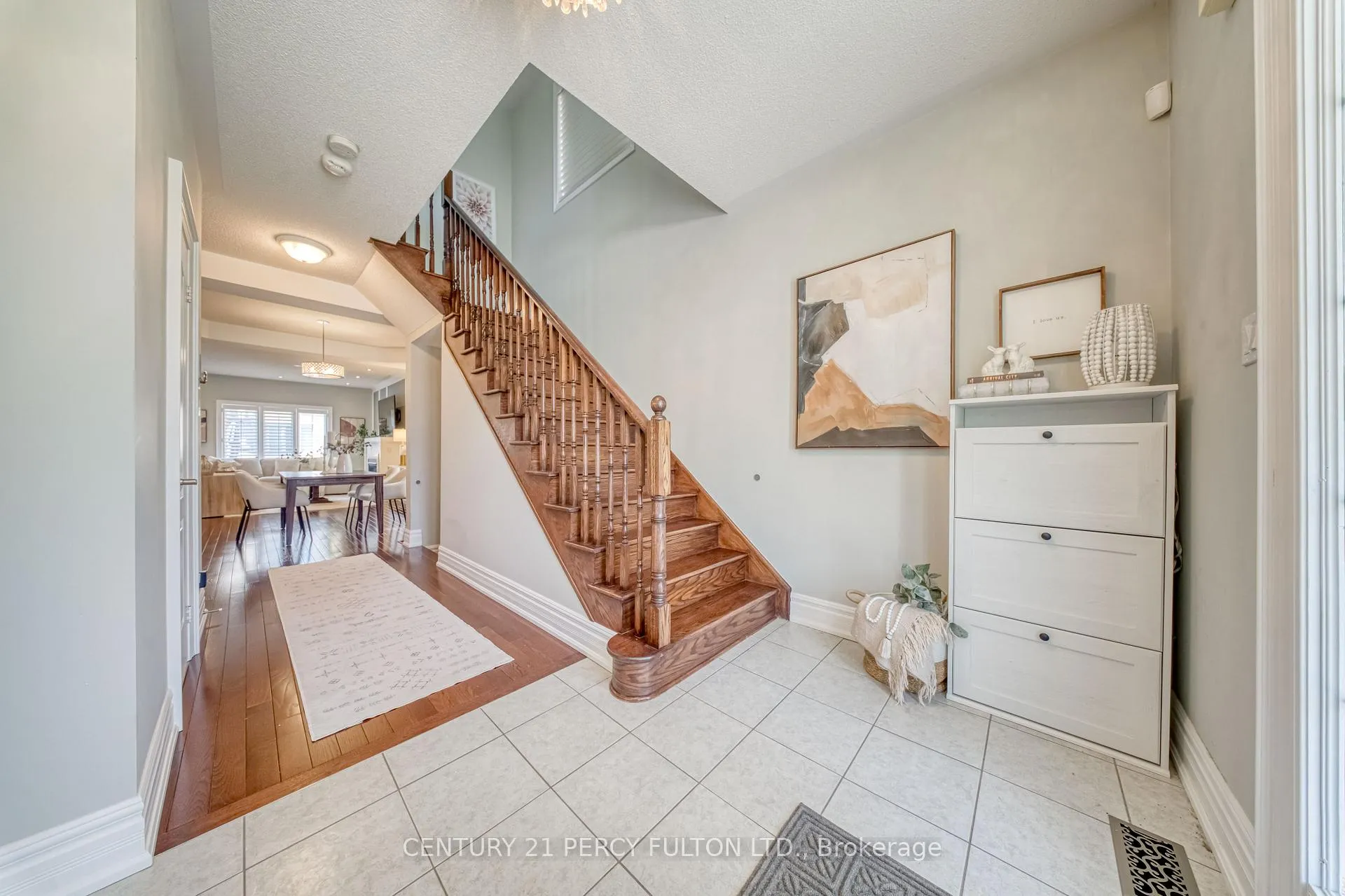 Photo 4 of 1564 Brandy Court, Pickering, Duffin Heights — HOMEH