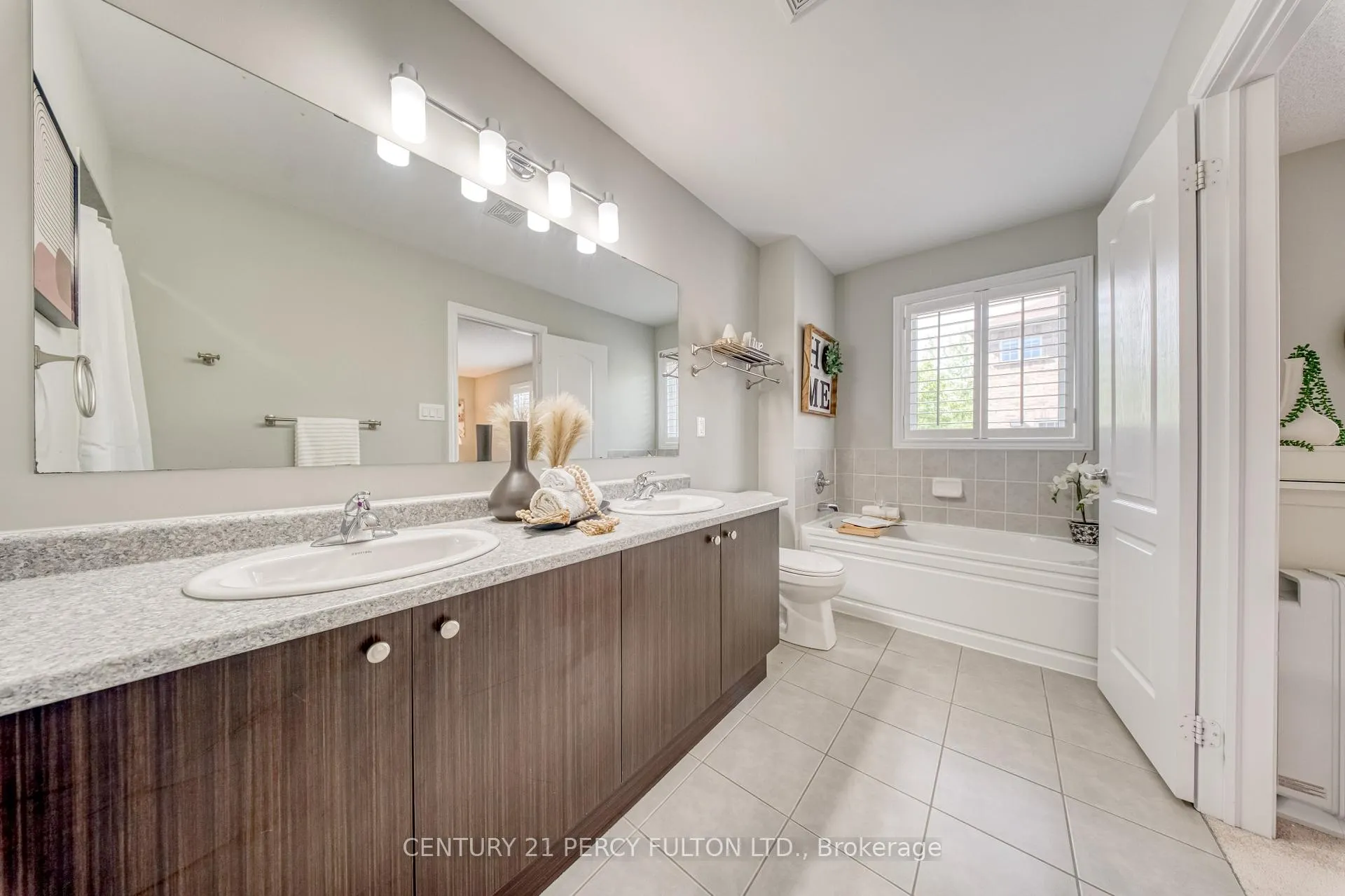 Photo 21 of 1564 Brandy Court, Pickering, Duffin Heights — HOMEH