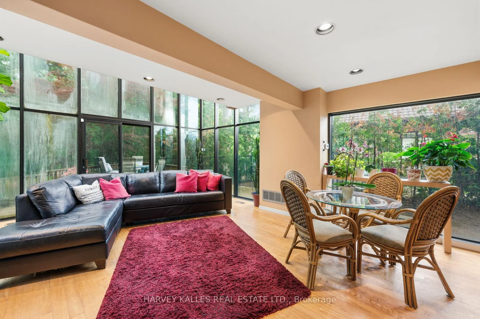 Photo 9 of 1 Vyner Road, North York, St. Andrew-Windfields — HOMEH