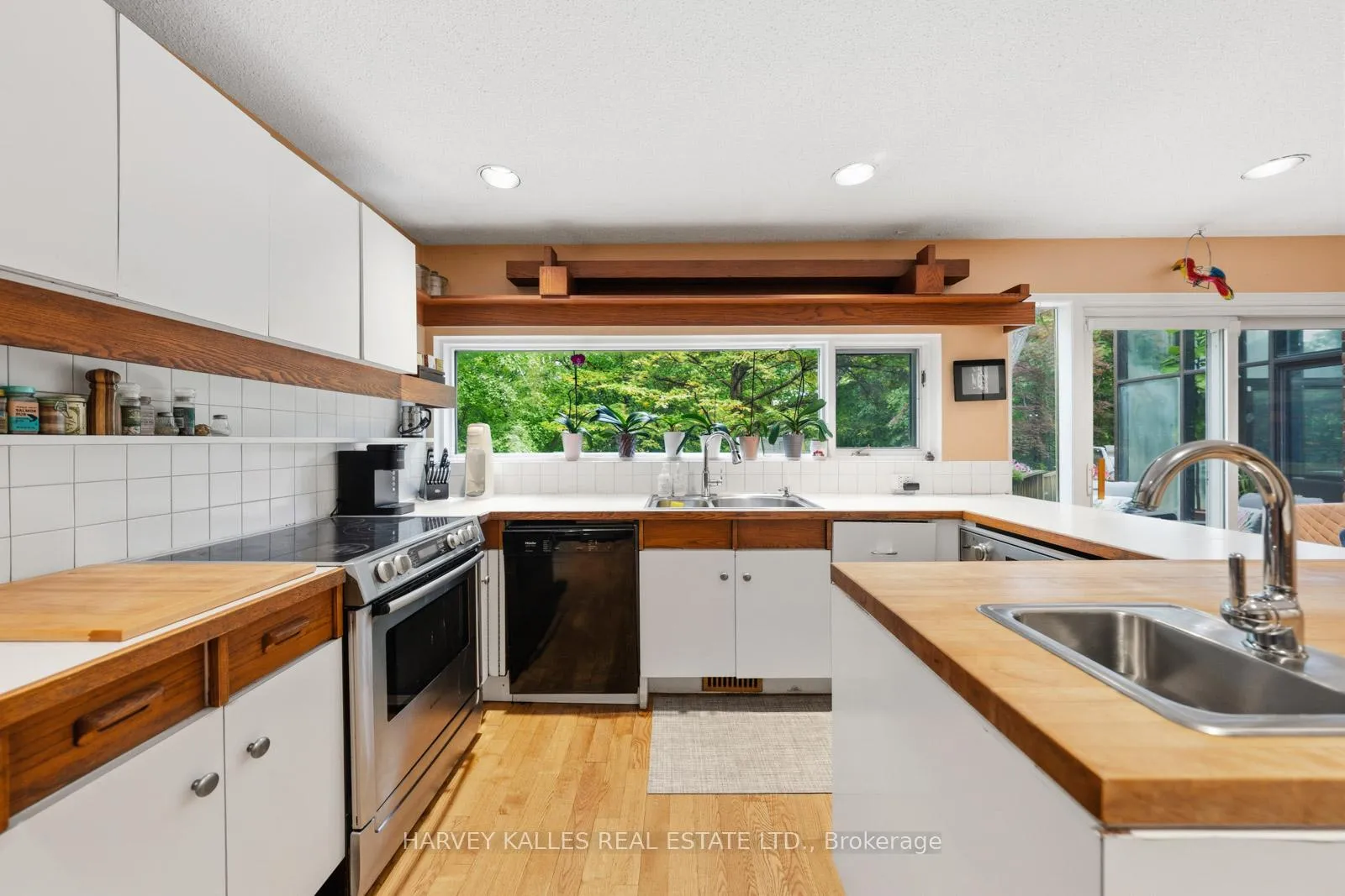 Photo 19 of 1 Vyner Road, North York, St. Andrew-Windfields — HOMEH