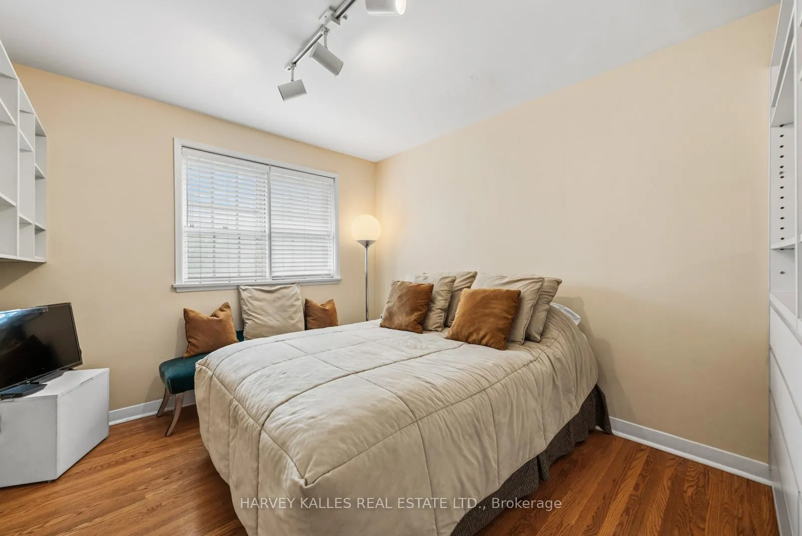 Photo 26 of 1 Vyner Road, North York, St. Andrew-Windfields — HOMEH