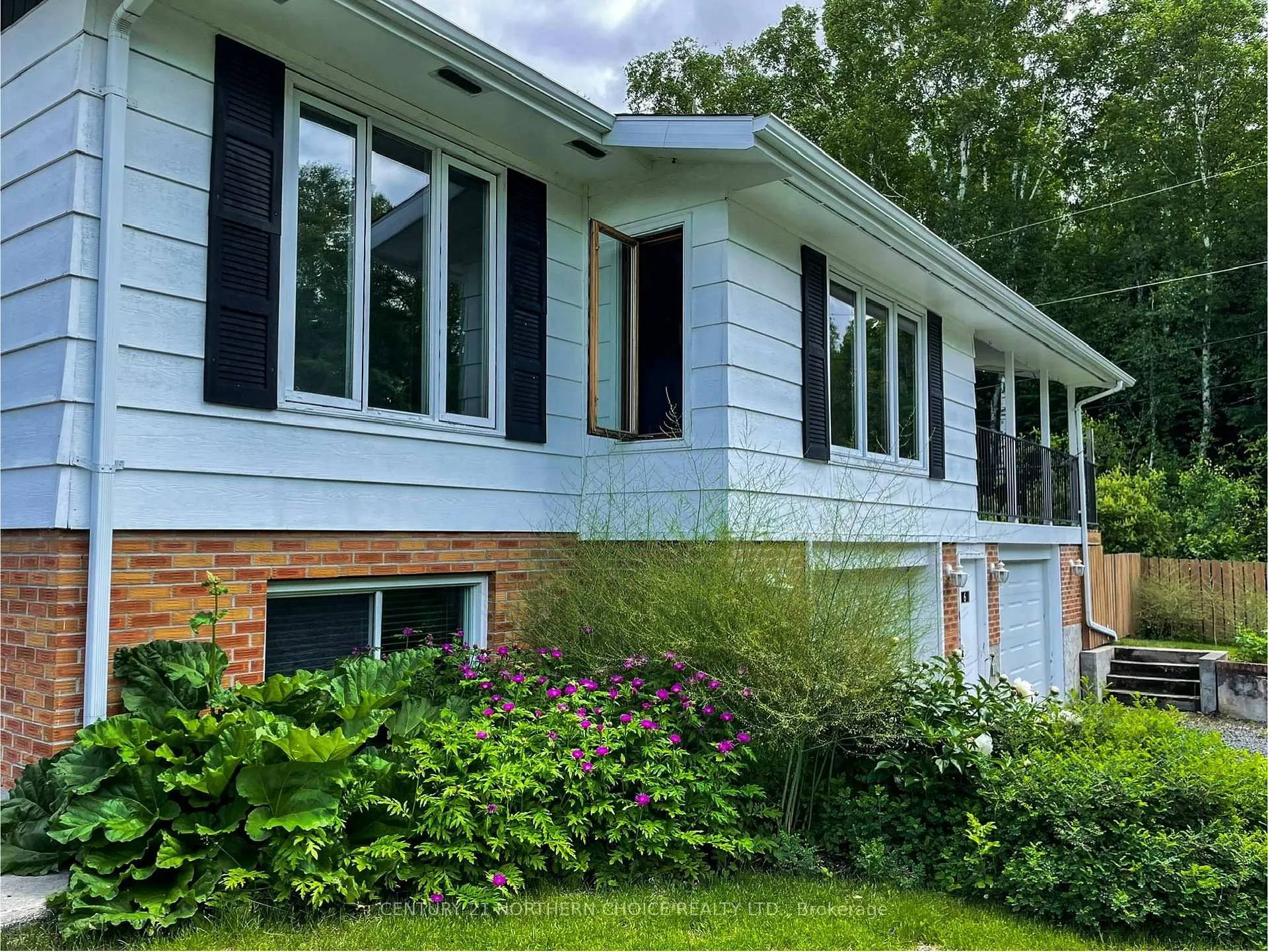 Photo 1 of 6 Beech Crescent, Ear Falls — HOMEH
