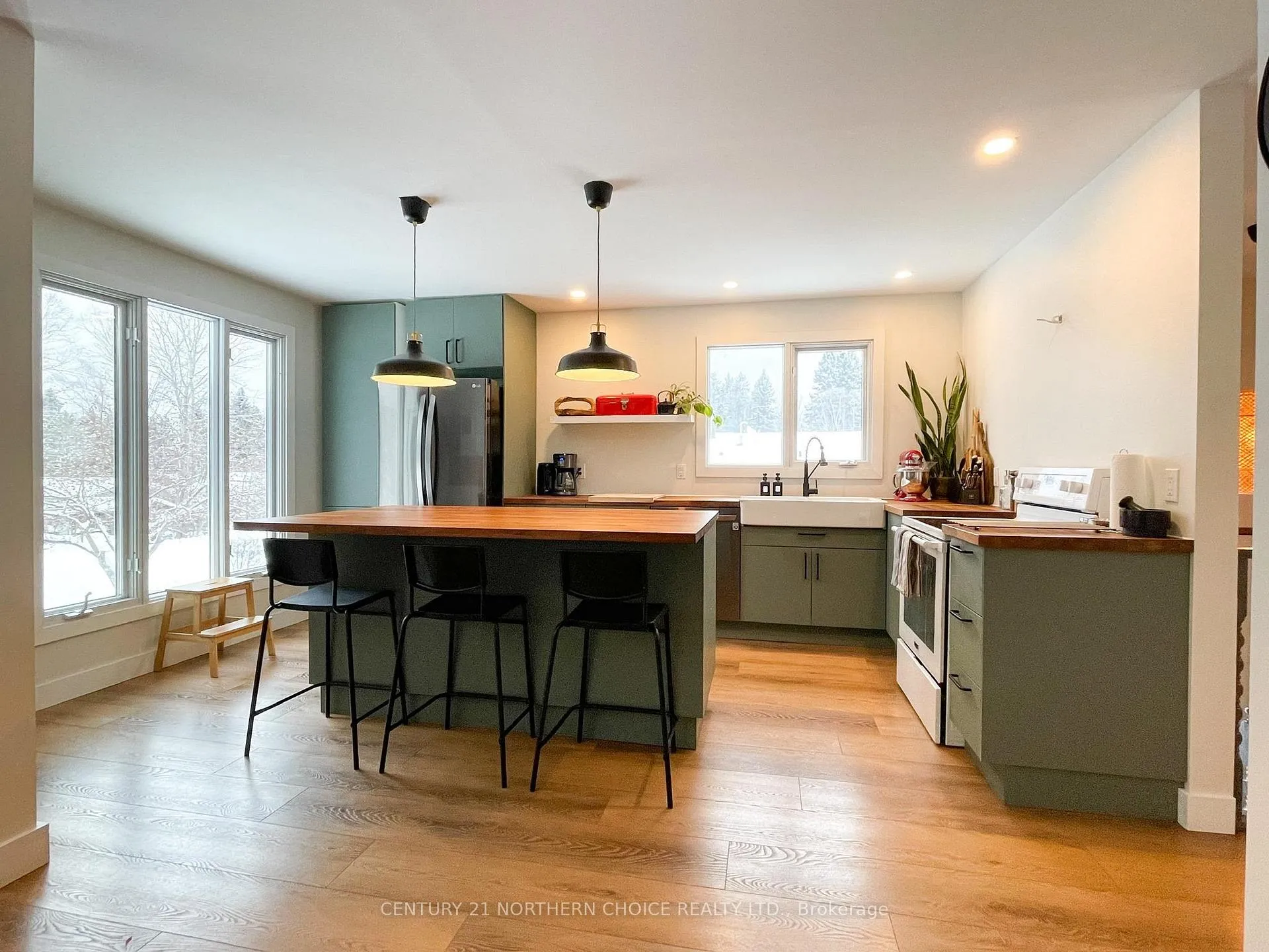 Photo 6 of 6 Beech Crescent, Ear Falls — HOMEH