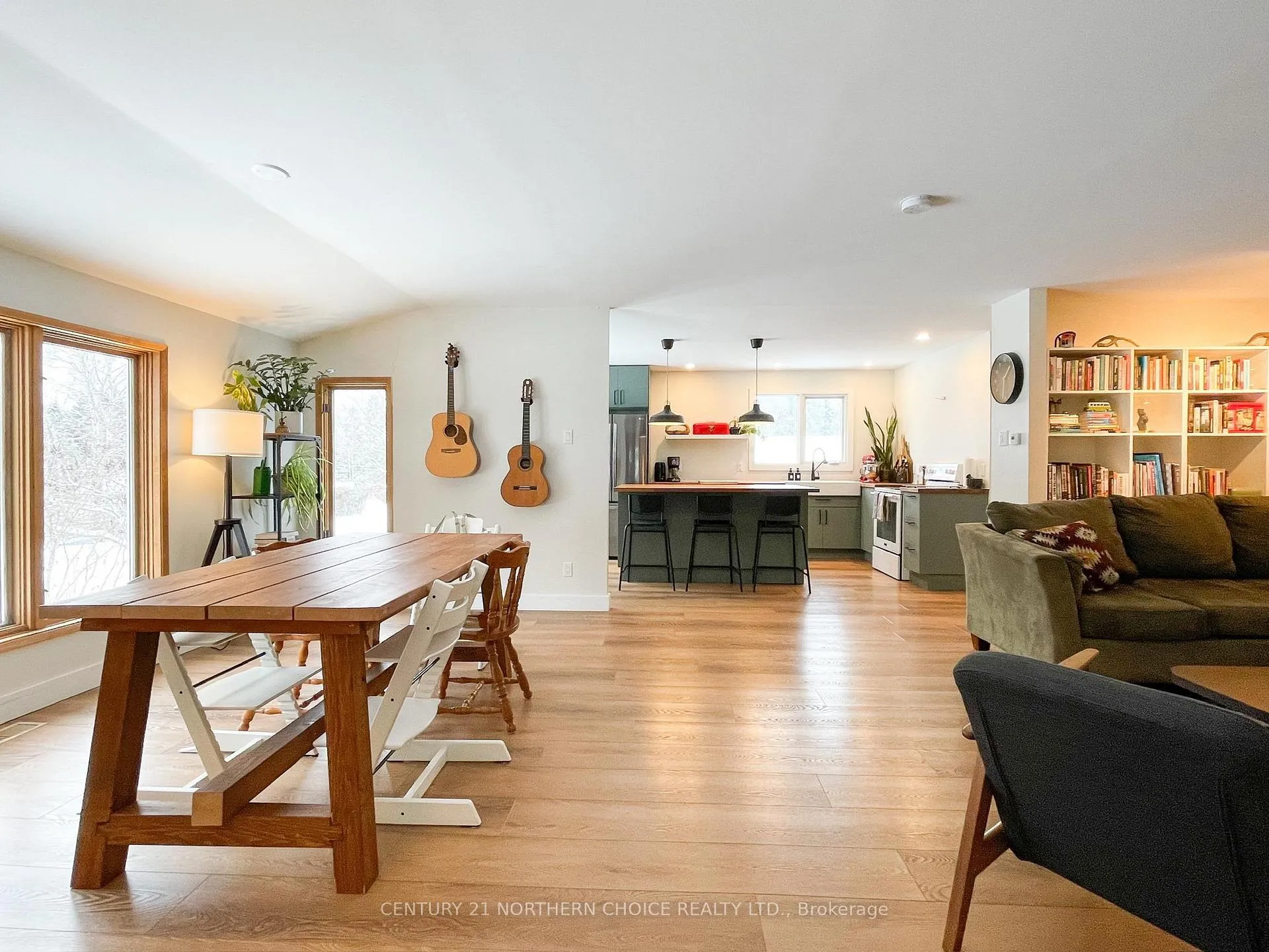 Photo 13 of 6 Beech Crescent, Ear Falls — HOMEH