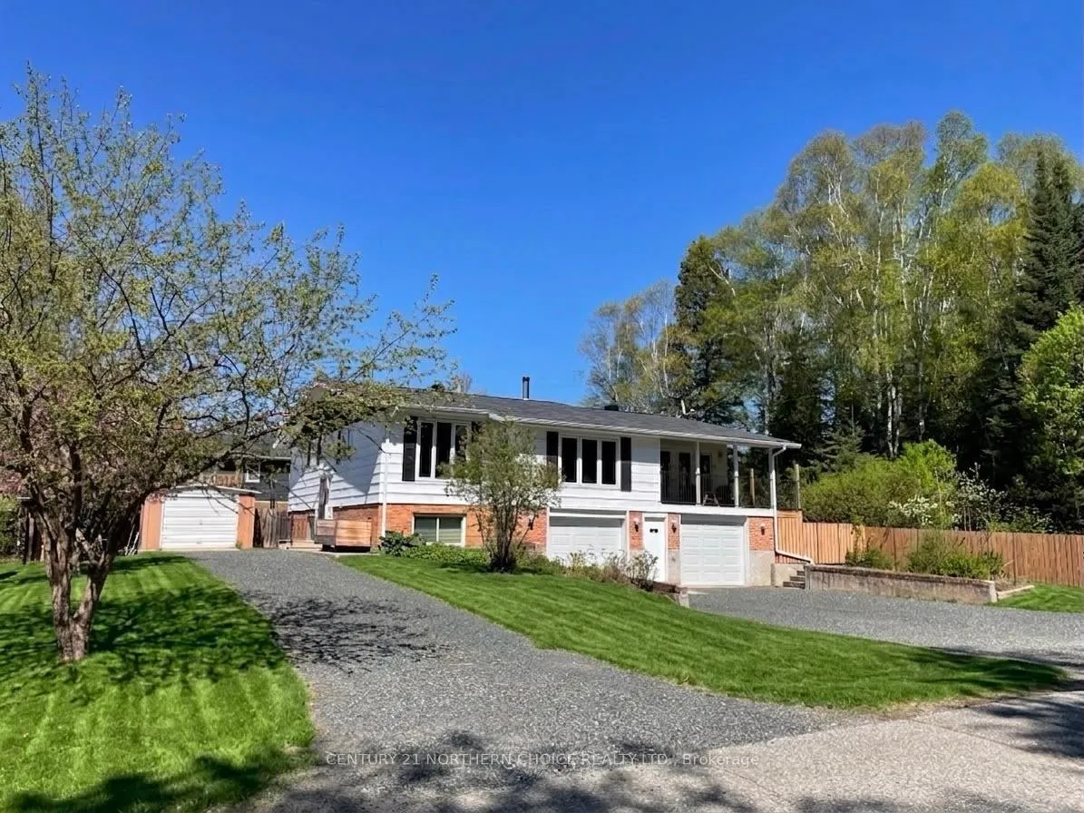 Photo 41 of 6 Beech Crescent, Ear Falls — HOMEH