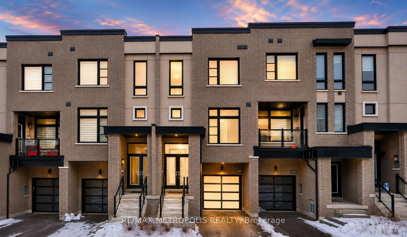 Photo 12 of 2521 Castlegate Crossing, Pickering, Duffin Heights — HOMEH