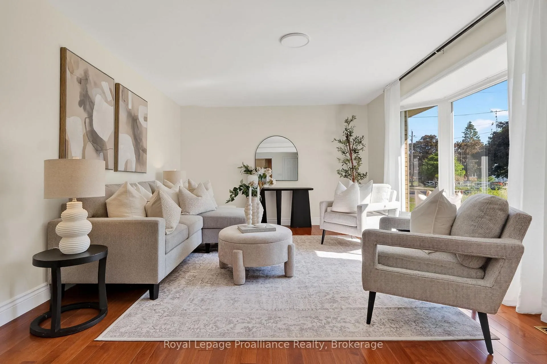 Photo 7 of 951 D'Arcy Street, Cobourg — HOMEH