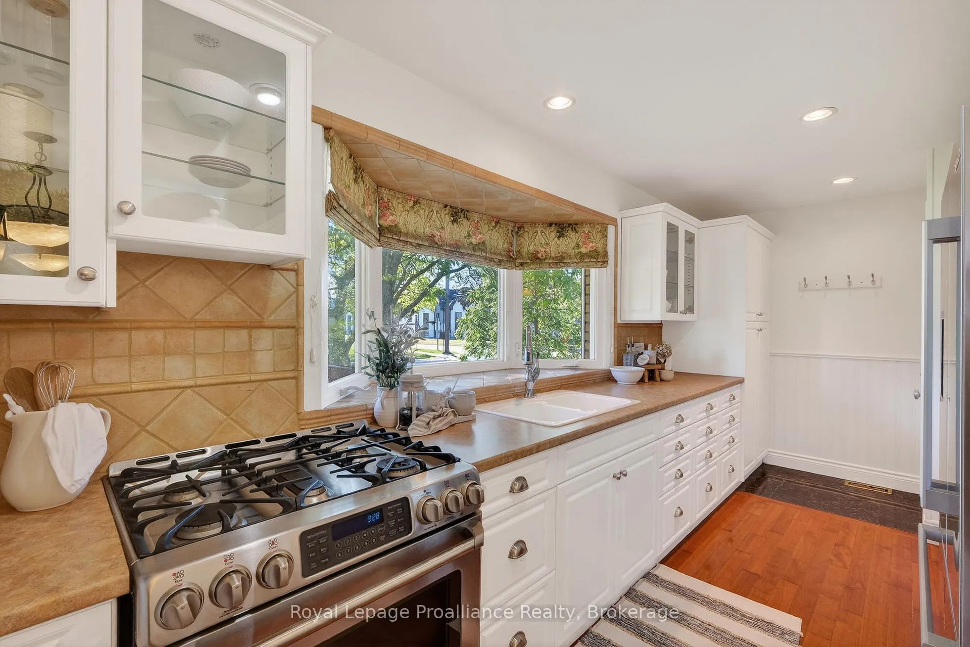 Photo 13 of 951 D'Arcy Street, Cobourg — HOMEH