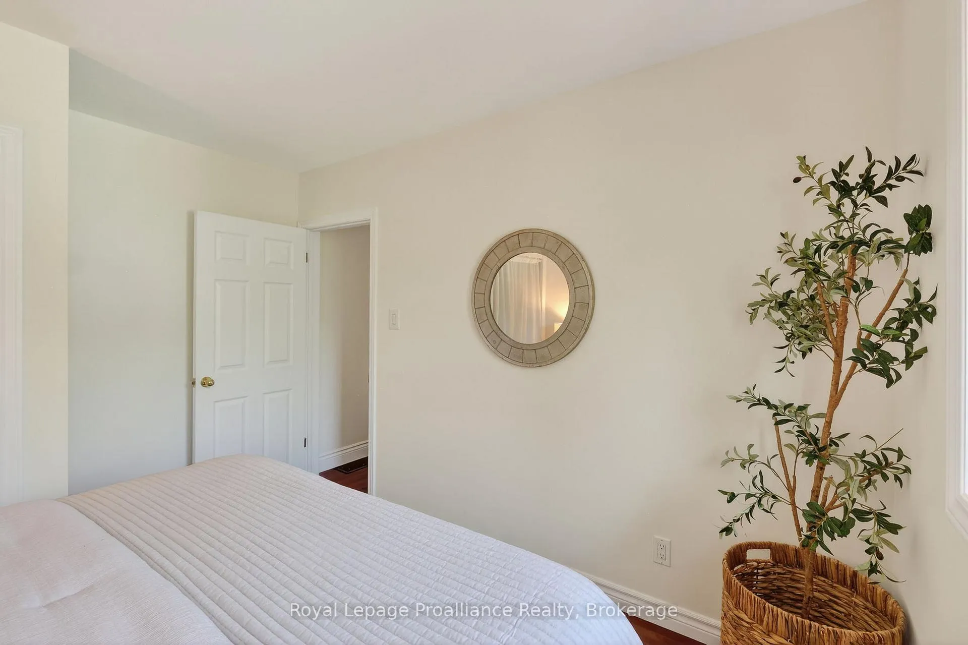 Photo 23 of 951 D'Arcy Street, Cobourg — HOMEH