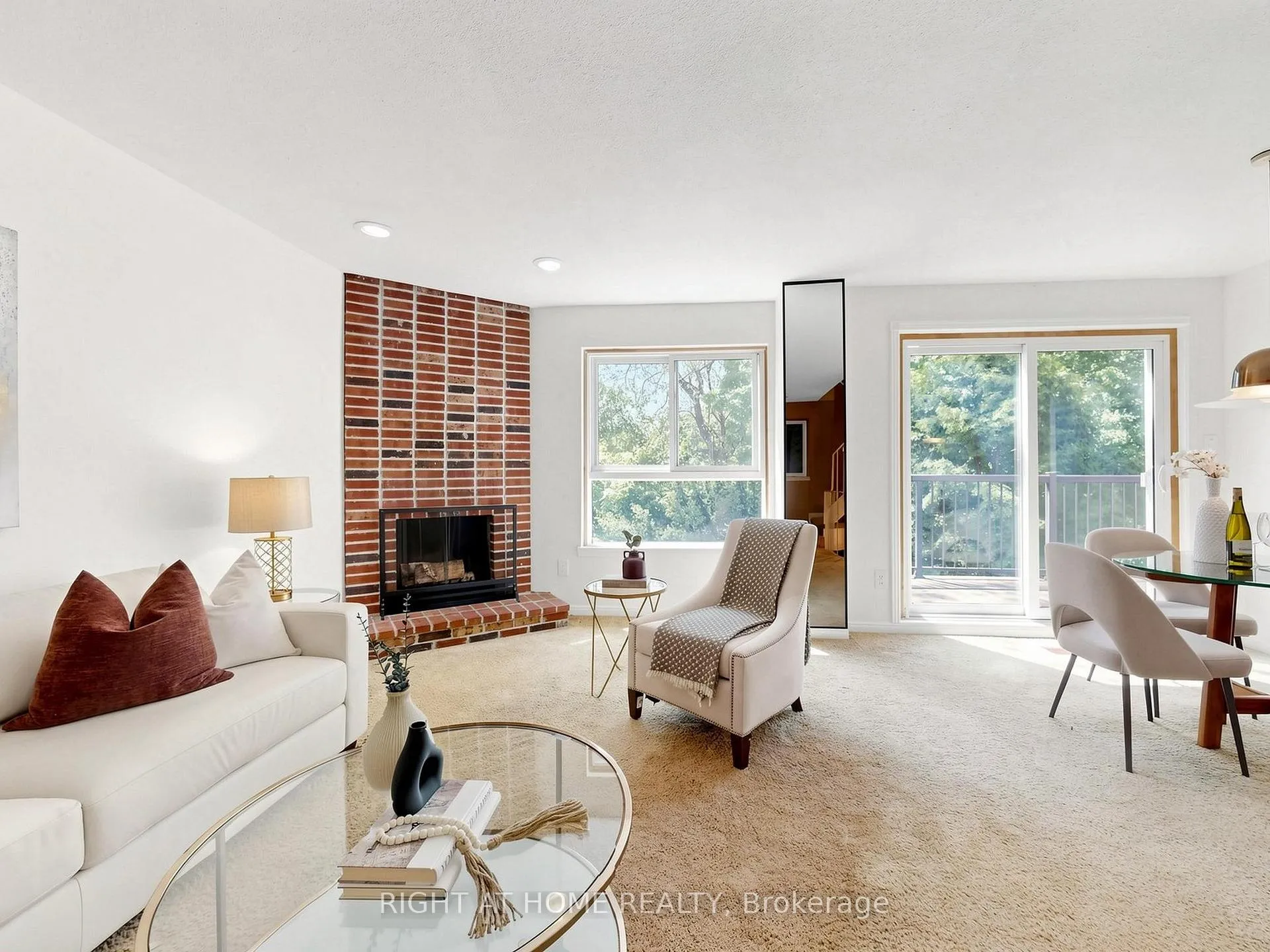 Photo 3 of Unit 14, 20 Budgell Terrace, Toronto, High Park-Swansea — HOMEH