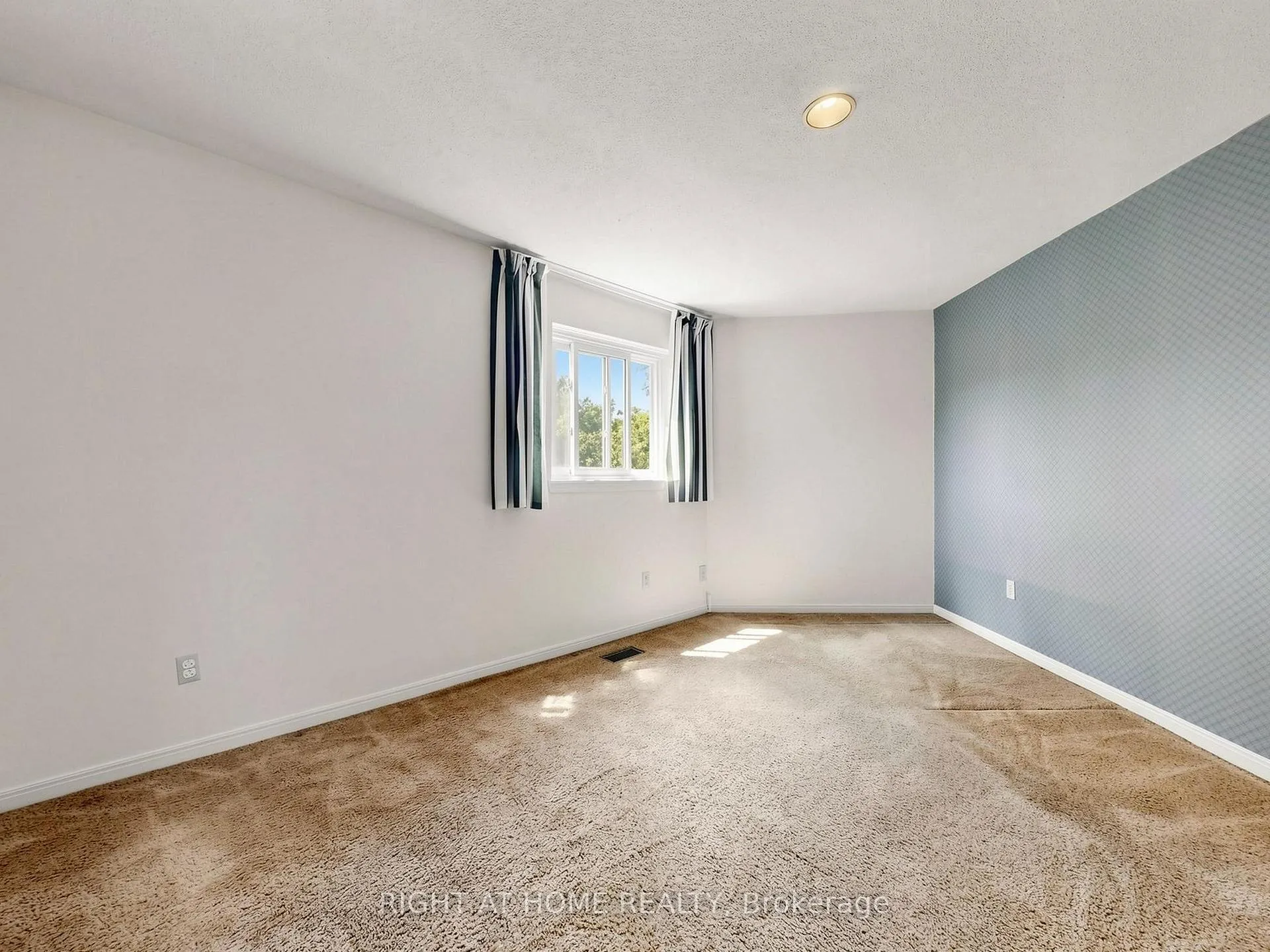 Photo 21 of Unit 14, 20 Budgell Terrace, Toronto, High Park-Swansea — HOMEH