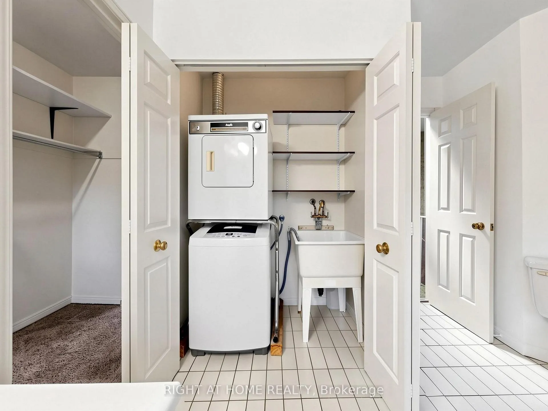 Photo 27 of Unit 14, 20 Budgell Terrace, Toronto, High Park-Swansea — HOMEH