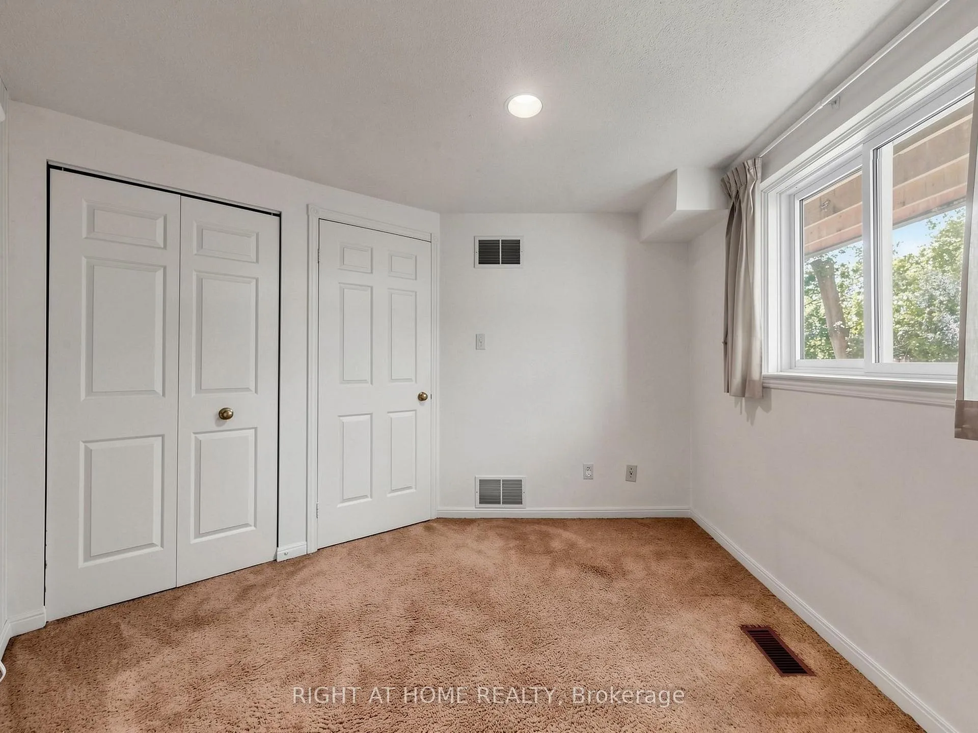 Photo 28 of Unit 14, 20 Budgell Terrace, Toronto, High Park-Swansea — HOMEH