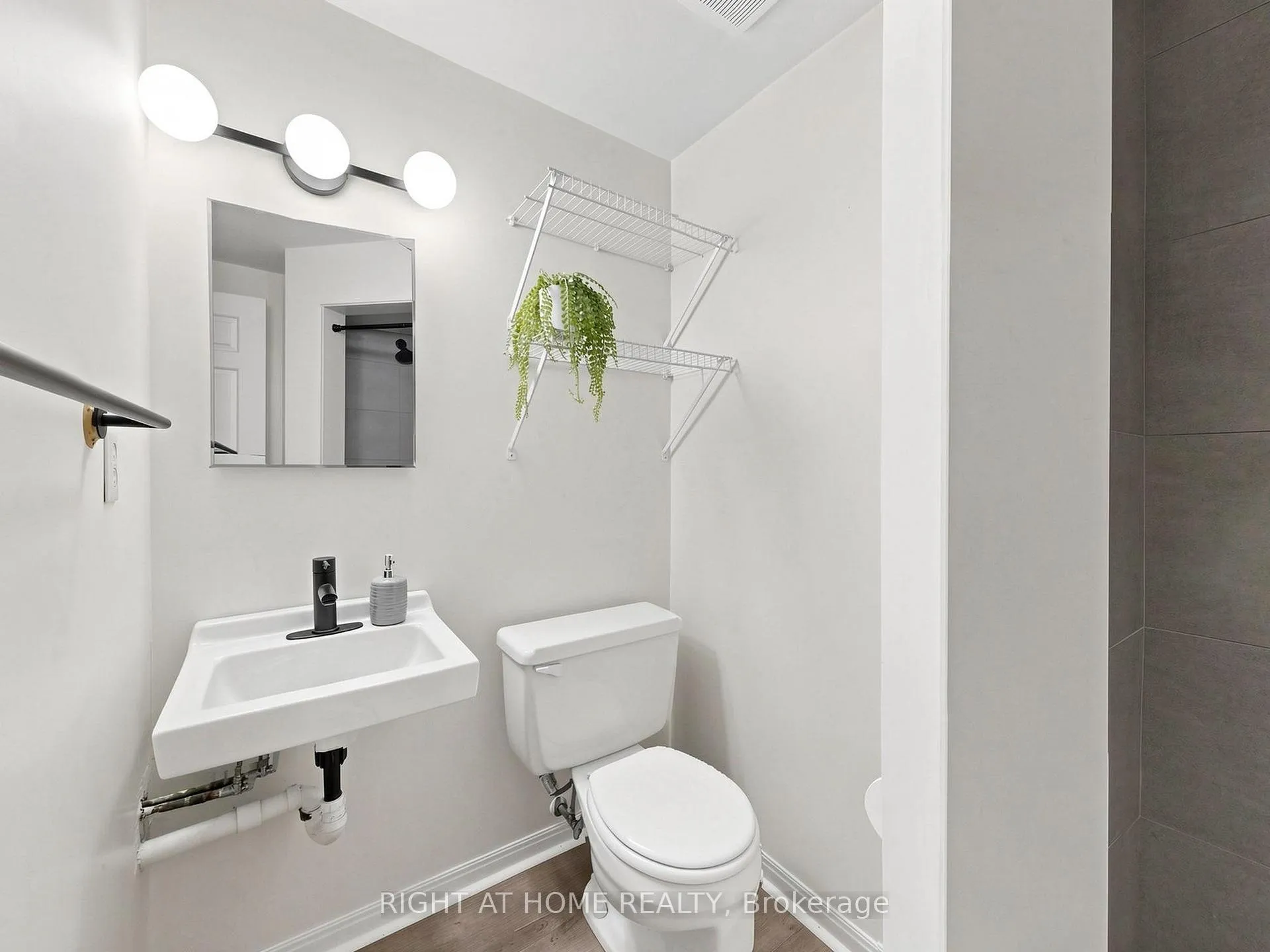 Photo 30 of Unit 14, 20 Budgell Terrace, Toronto, High Park-Swansea — HOMEH