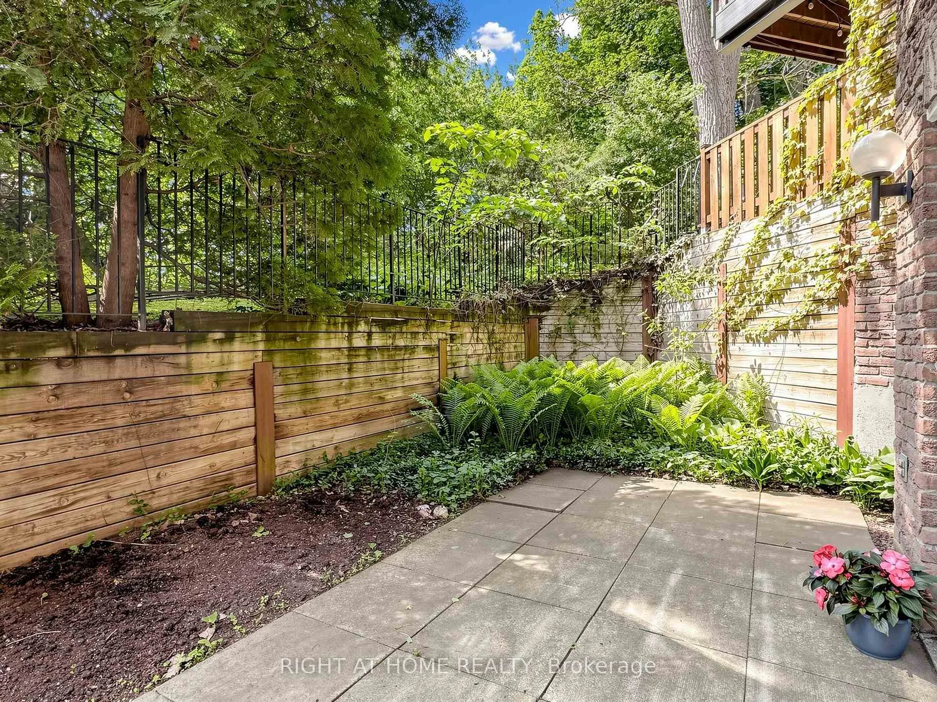 Photo 34 of Unit 14, 20 Budgell Terrace, Toronto, High Park-Swansea — HOMEH