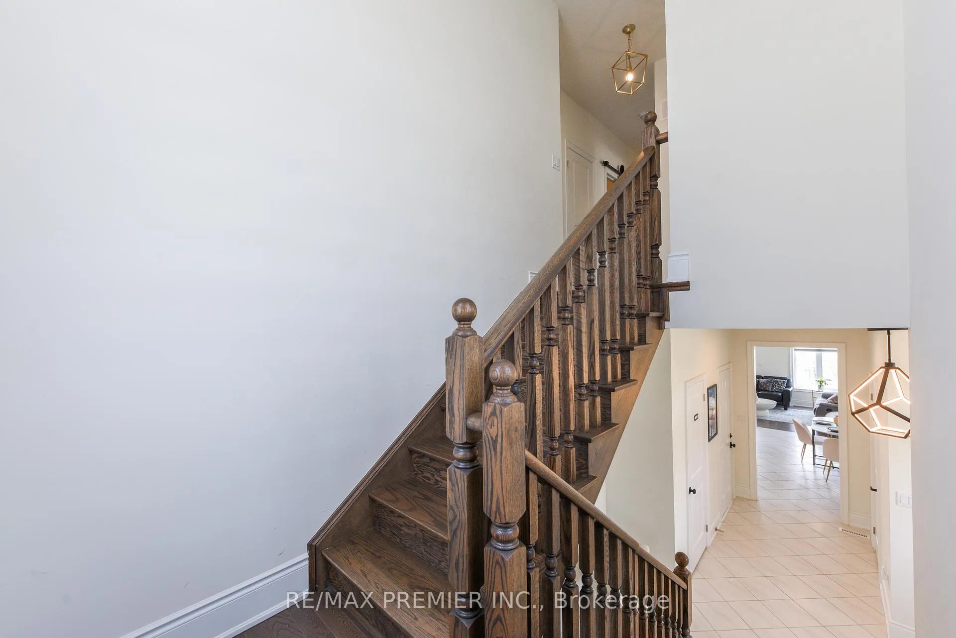Photo 26 of 215 Hayrake Street, Brampton, Snelgrove — HOMEH