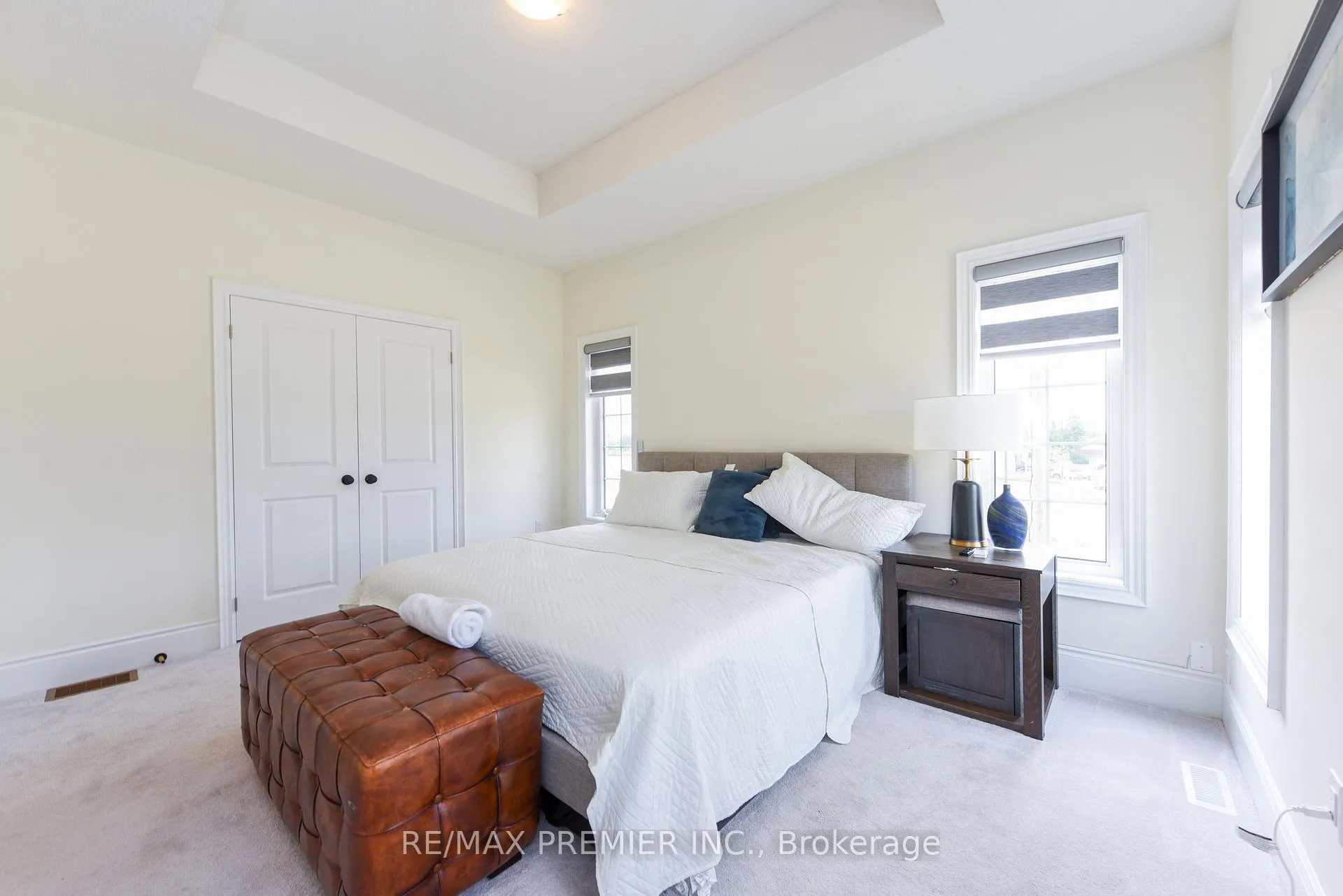 Photo 32 of 215 Hayrake Street, Brampton, Snelgrove — HOMEH