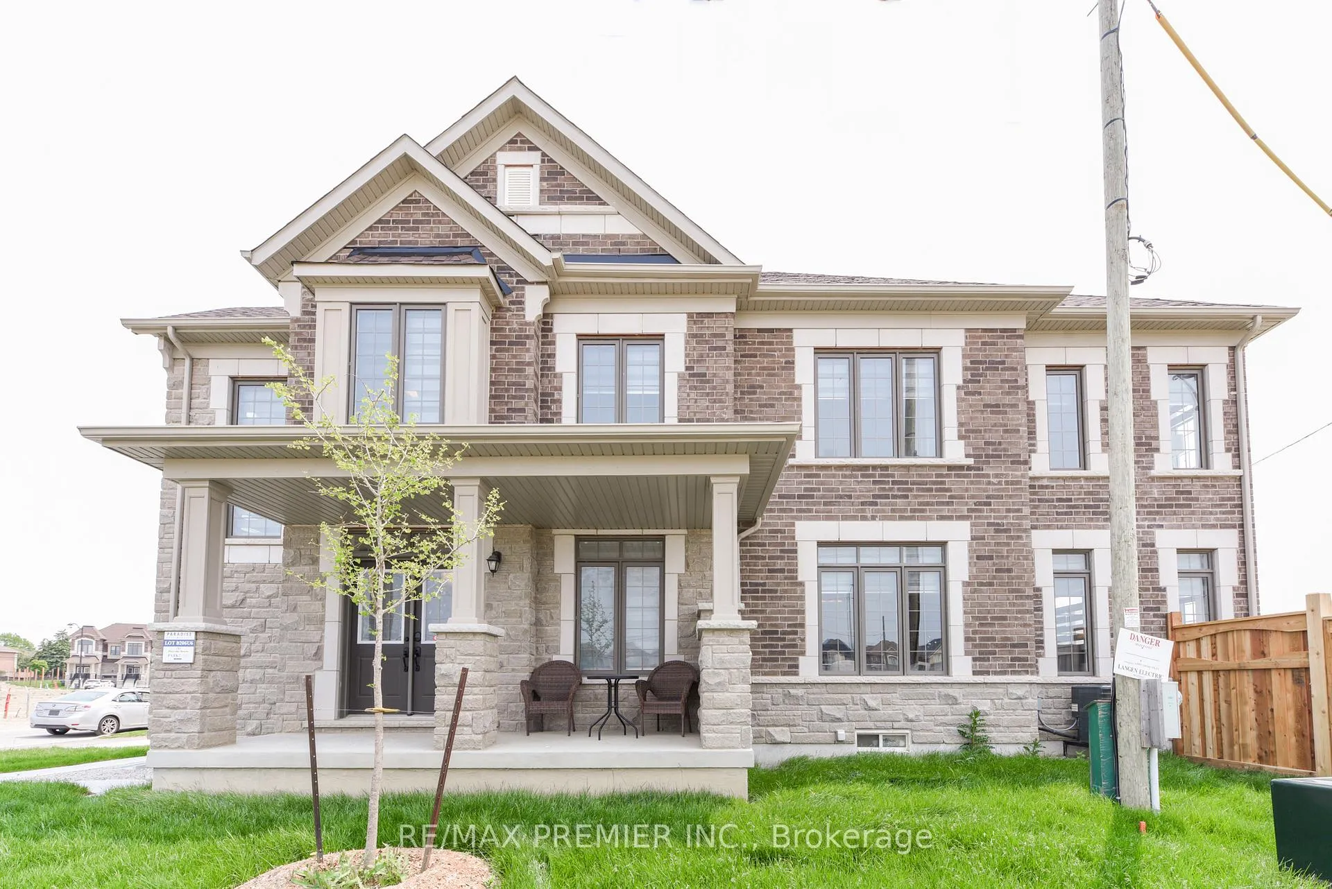 Photo 45 of 215 Hayrake Street, Brampton, Snelgrove — HOMEH