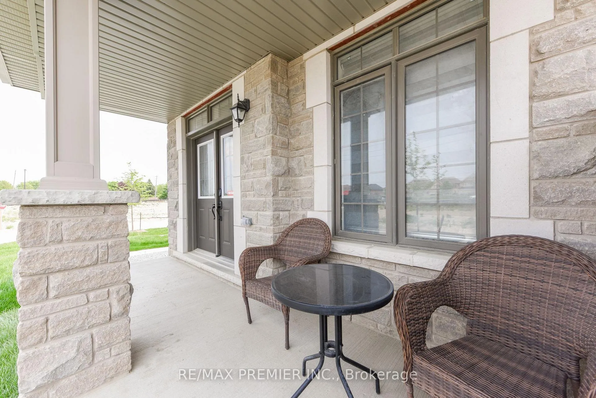 Photo 47 of 215 Hayrake Street, Brampton, Snelgrove — HOMEH