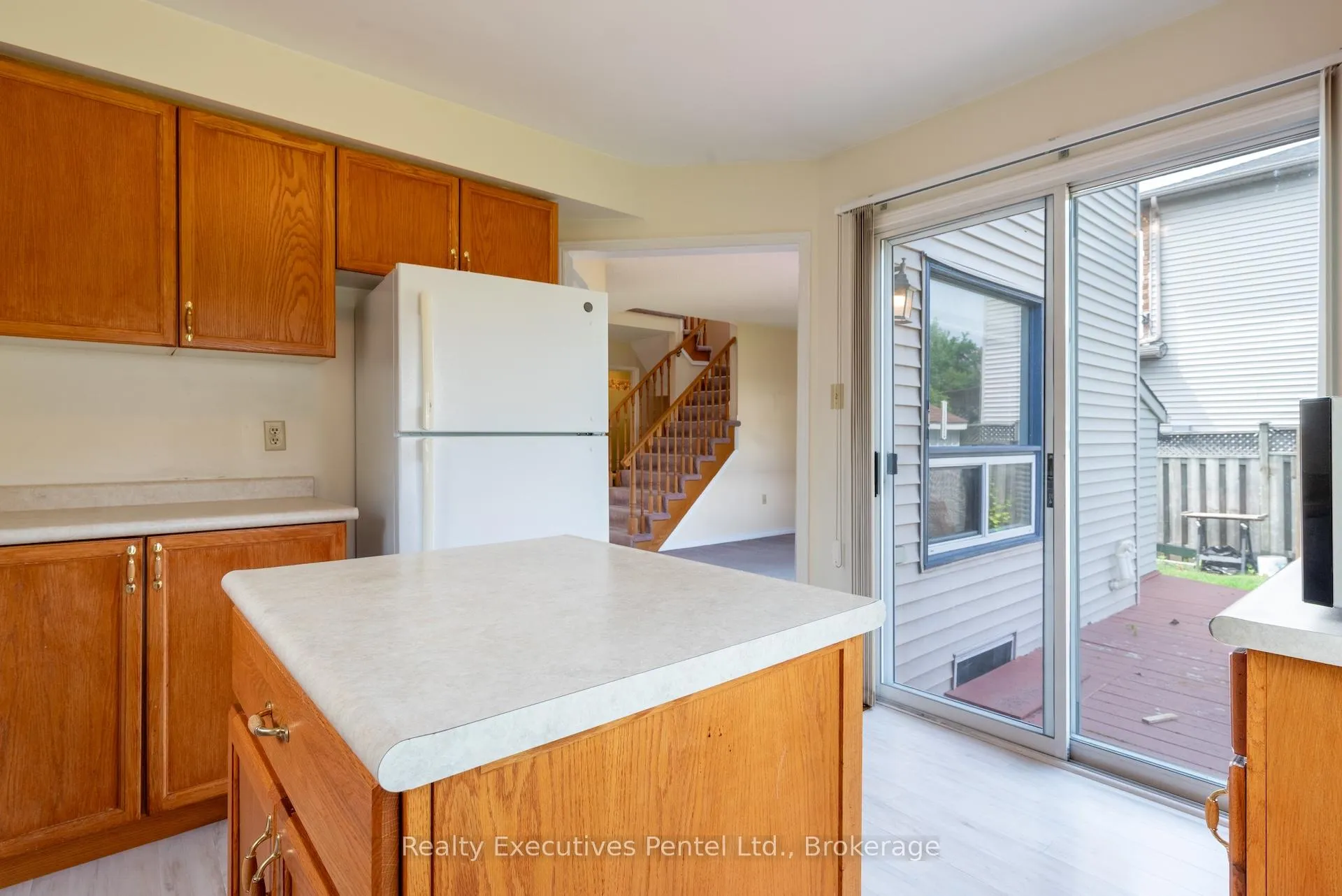 Photo 10 of 949 Cornell Crescent, Cobourg — HOMEH