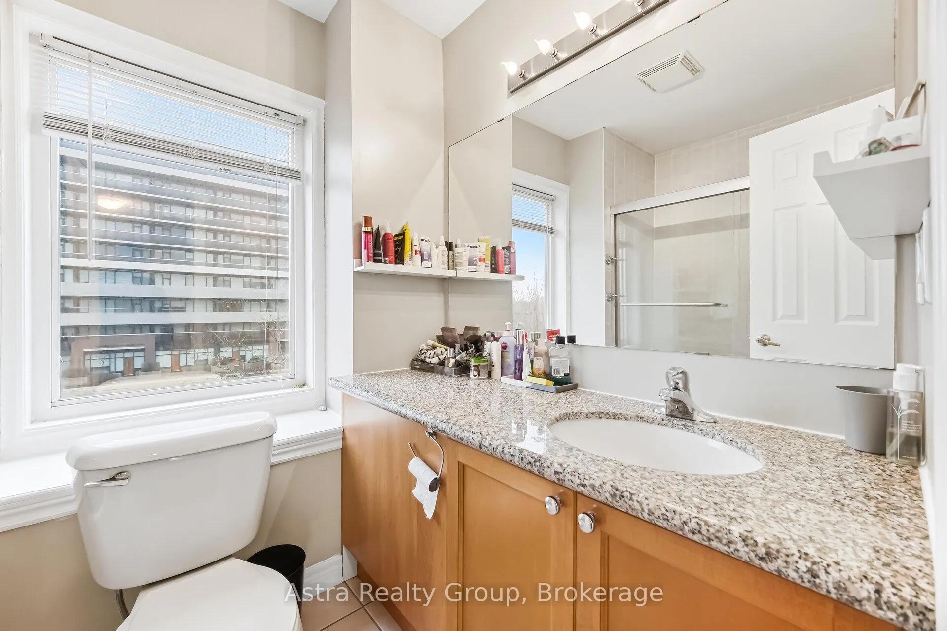 Photo 26 of 4731 Highway 7, Vaughan, East Woodbridge — HOMEH