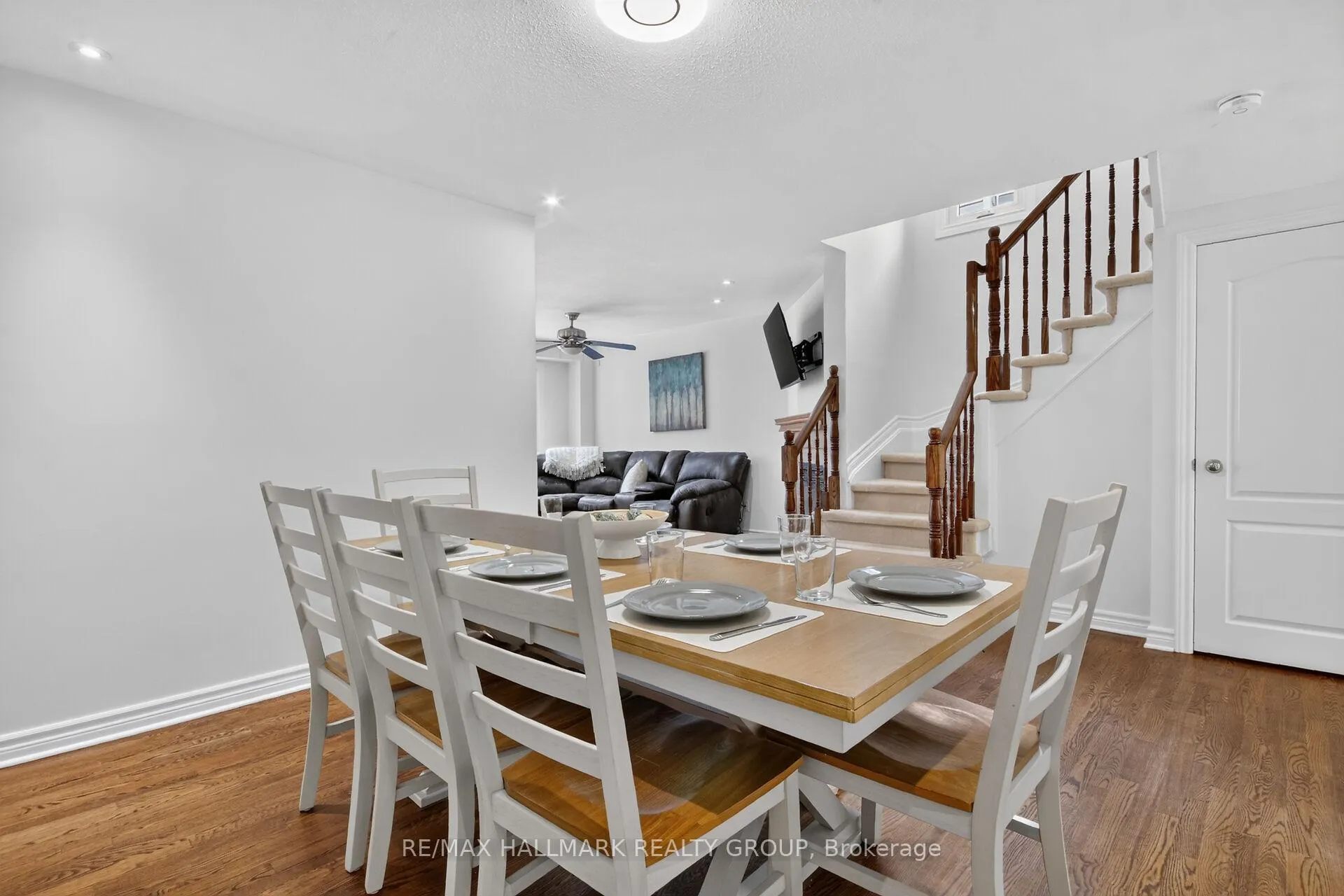 Photo 7 of 258 Deerfox Drive, Ottawa, Barrhaven - Longfields — HOMEH
