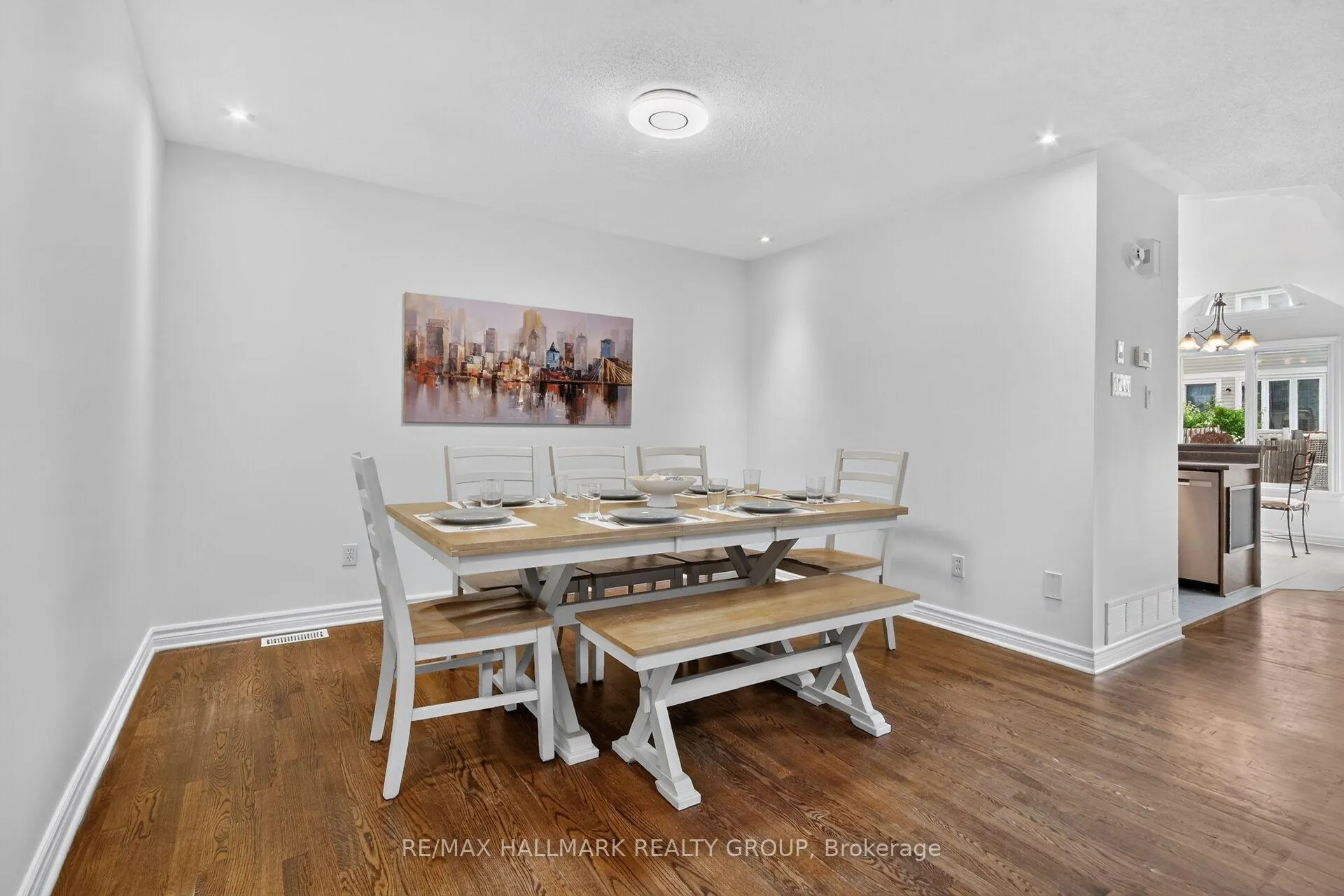 Photo 8 of 258 Deerfox Drive, Ottawa, Barrhaven - Longfields — HOMEH