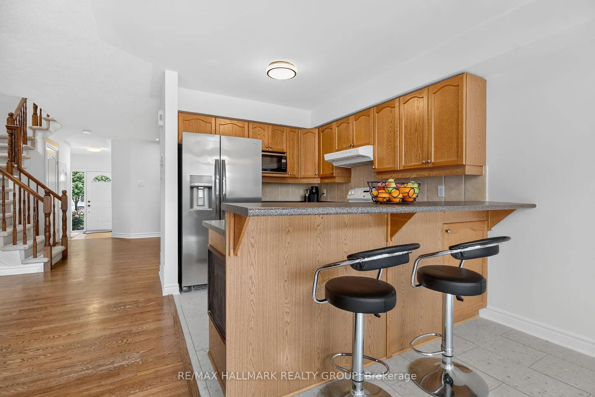 Photo 13 of 258 Deerfox Drive, Ottawa, Barrhaven - Longfields — HOMEH