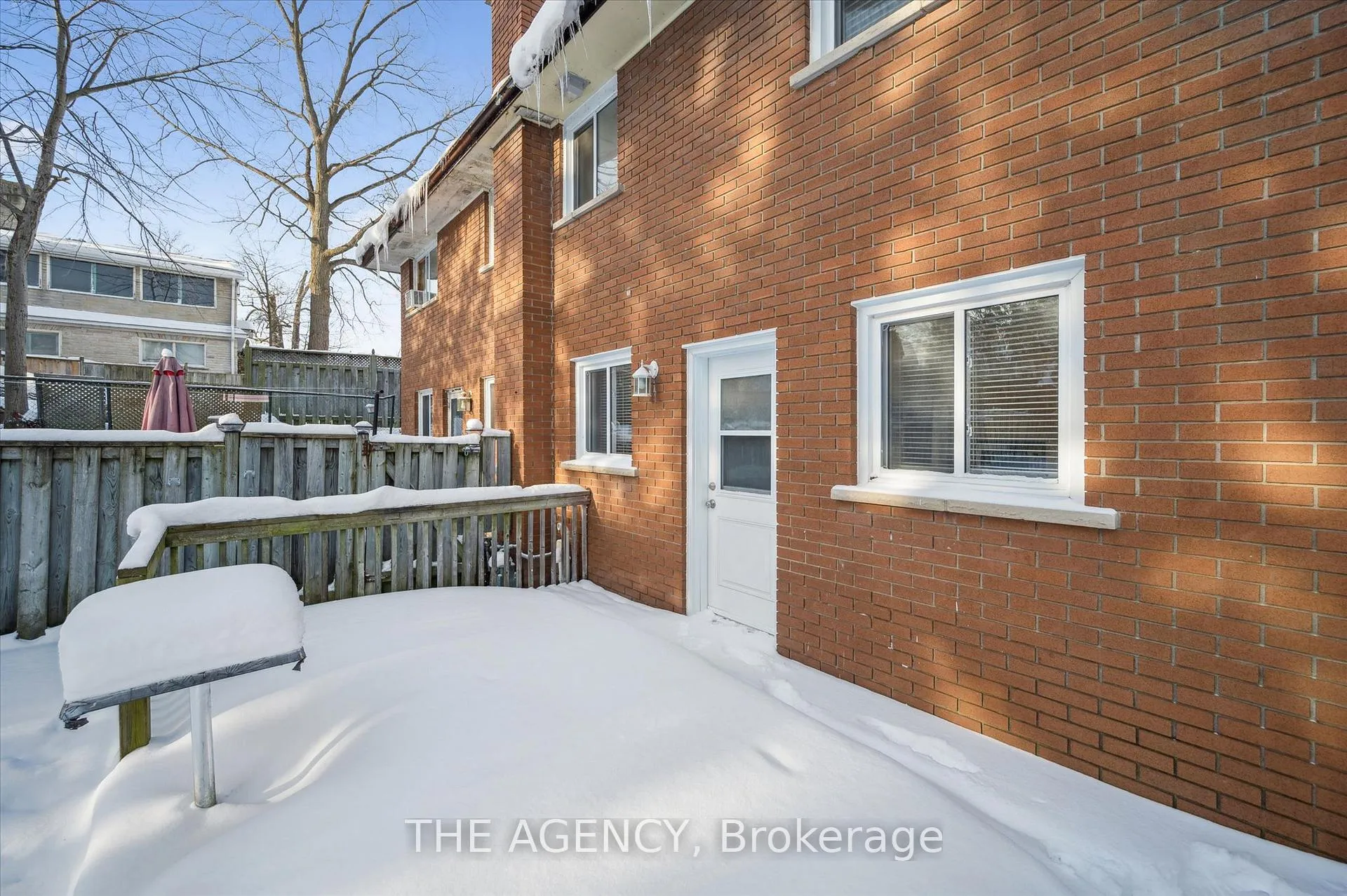 Photo 15 of 126 Queen Street E, Cambridge — HOMEH