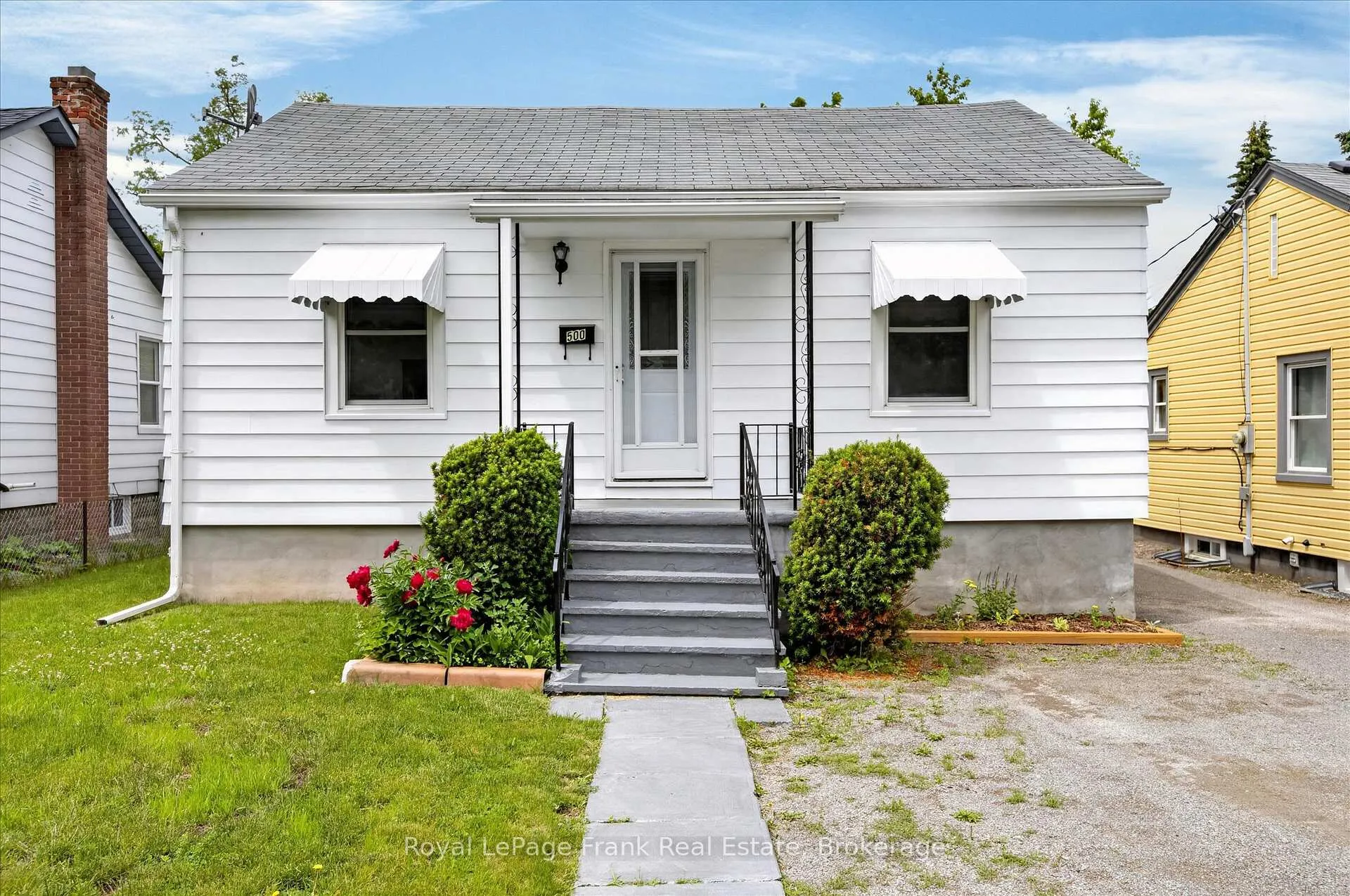 Photo 2 of 500 Glengarry Avenue, Peterborough, Northcrest Ward 5 — HOMEH