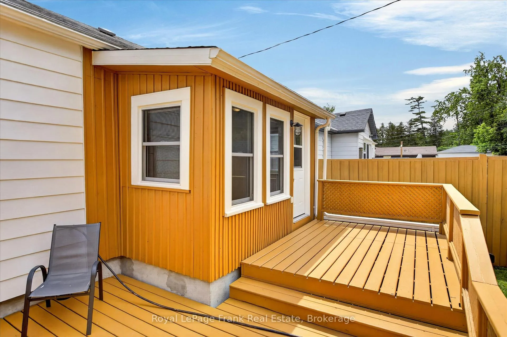 Photo 19 of 500 Glengarry Avenue, Peterborough, Northcrest Ward 5 — HOMEH