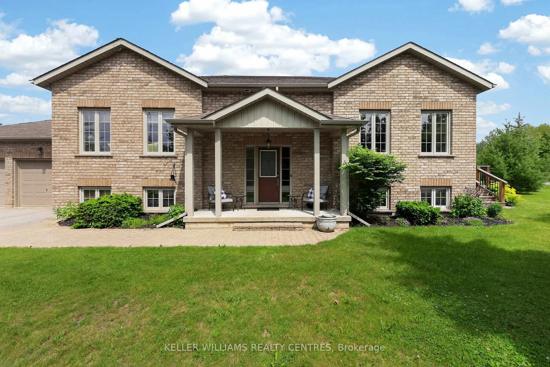 Photo 3 of 1655 St. John's Road, Innisfil, Alcona — HOMEH