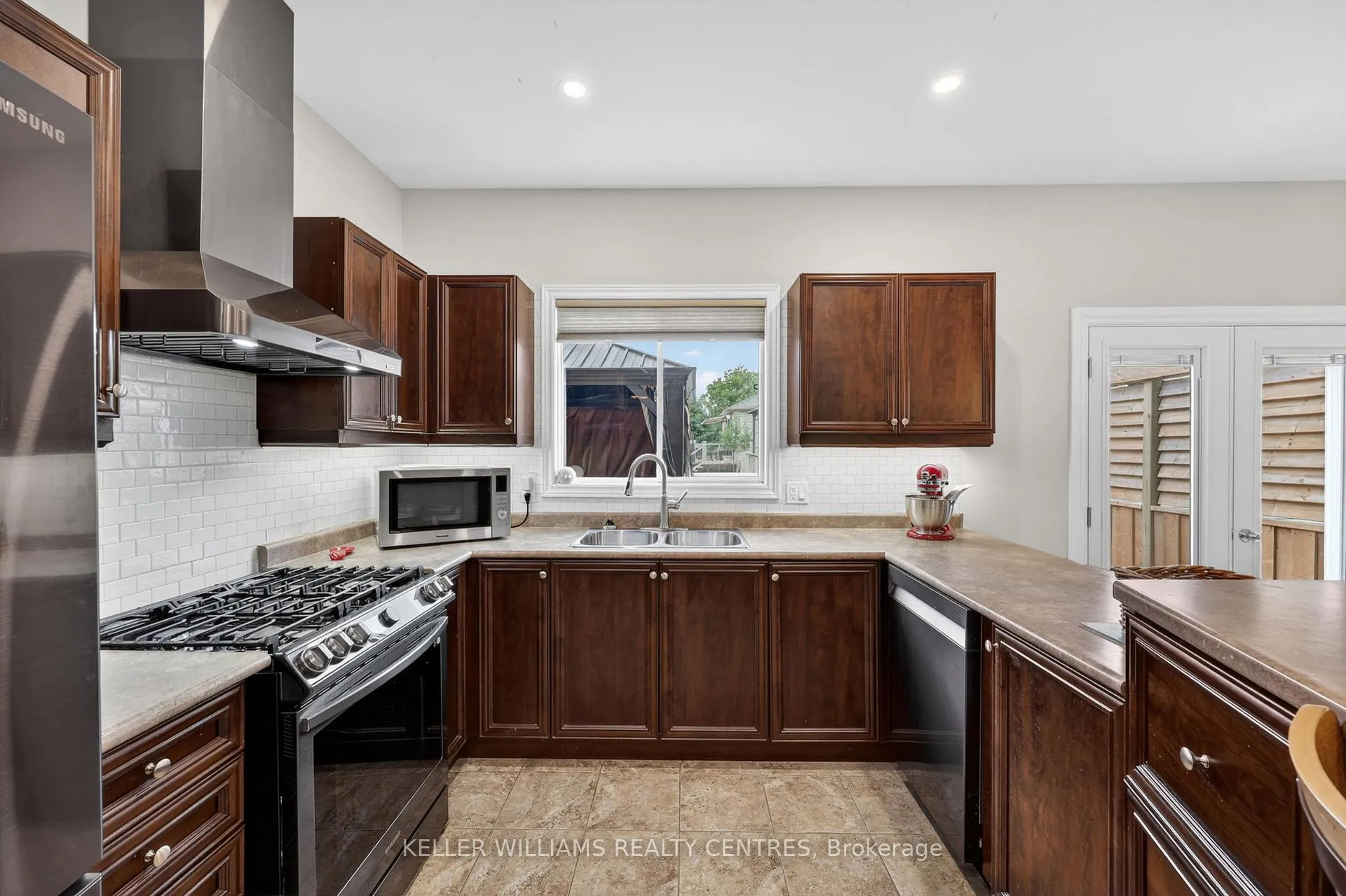 Photo 5 of 1655 St. John's Road, Innisfil, Alcona — HOMEH
