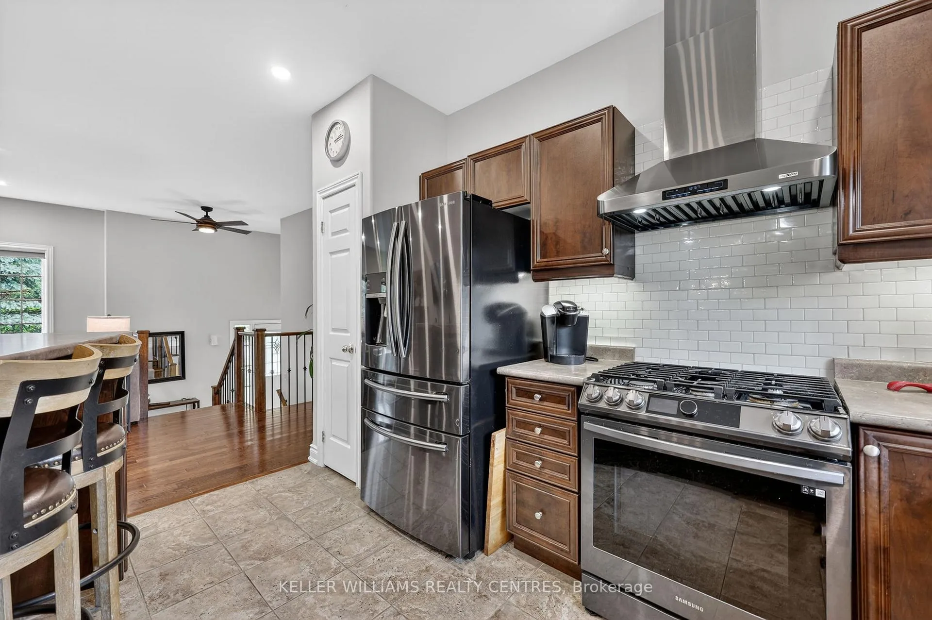 Photo 6 of 1655 St. John's Road, Innisfil, Alcona — HOMEH