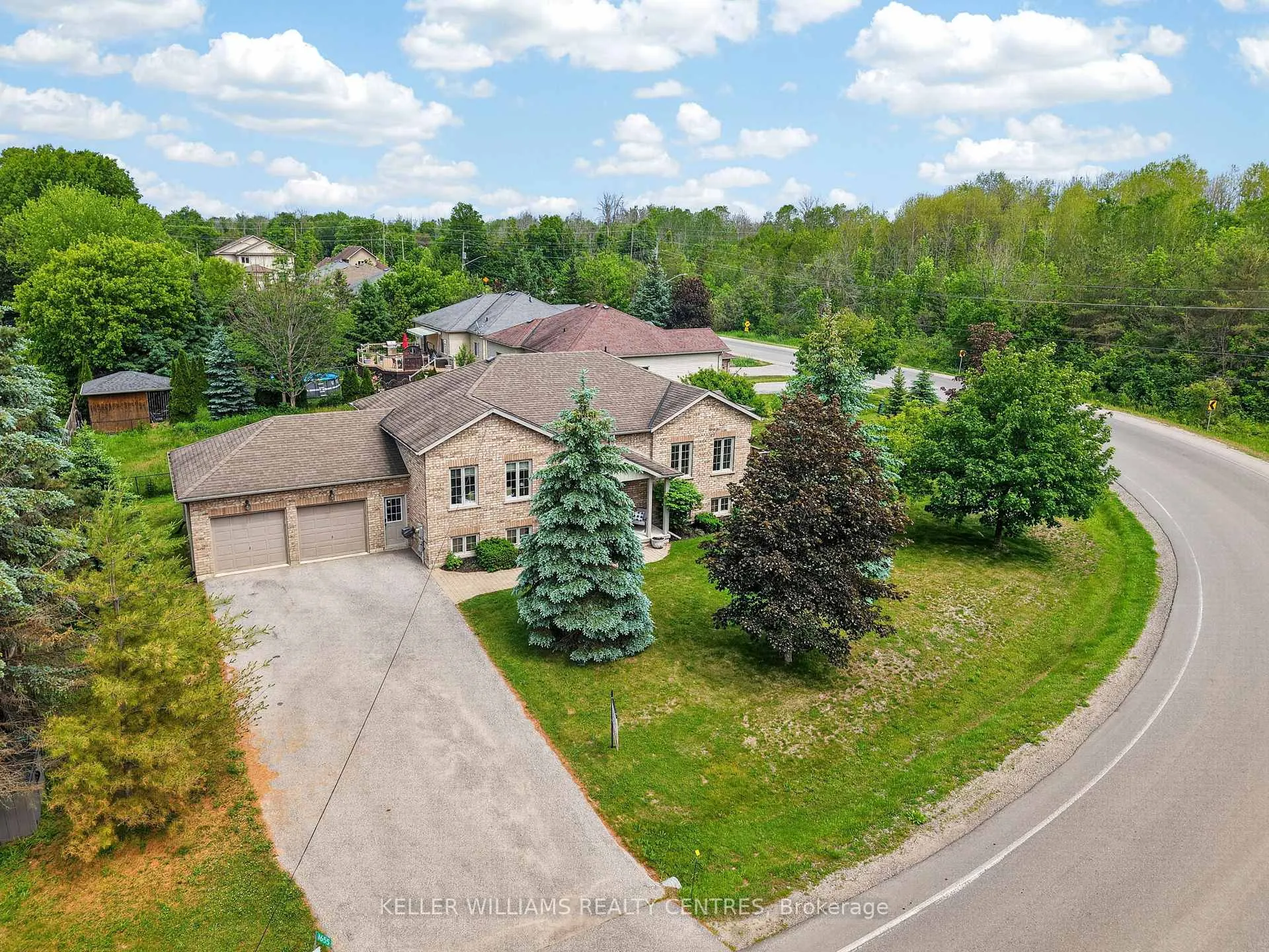 Photo 35 of 1655 St. John's Road, Innisfil, Alcona — HOMEH