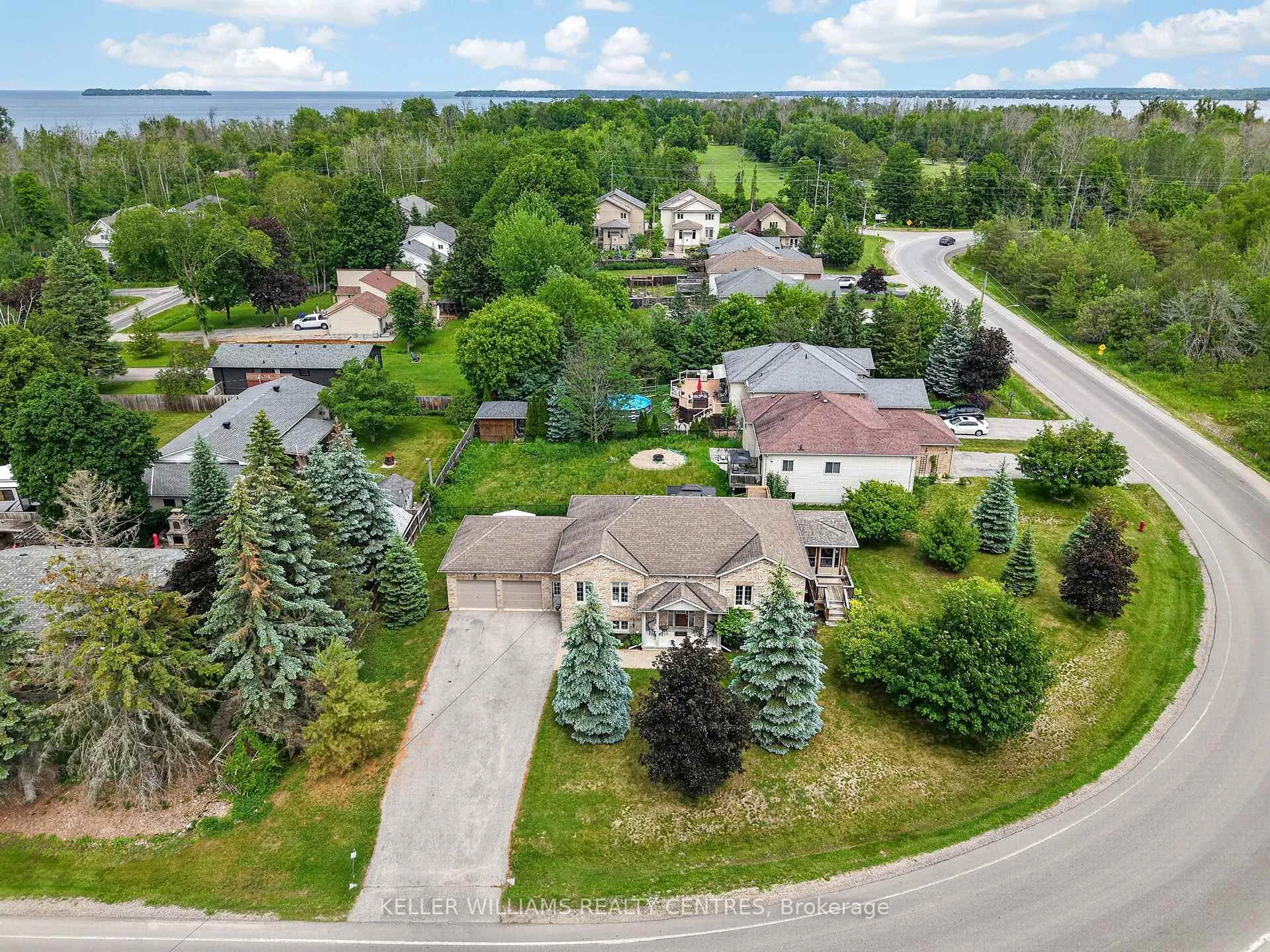 Photo 37 of 1655 St. John's Road, Innisfil, Alcona — HOMEH