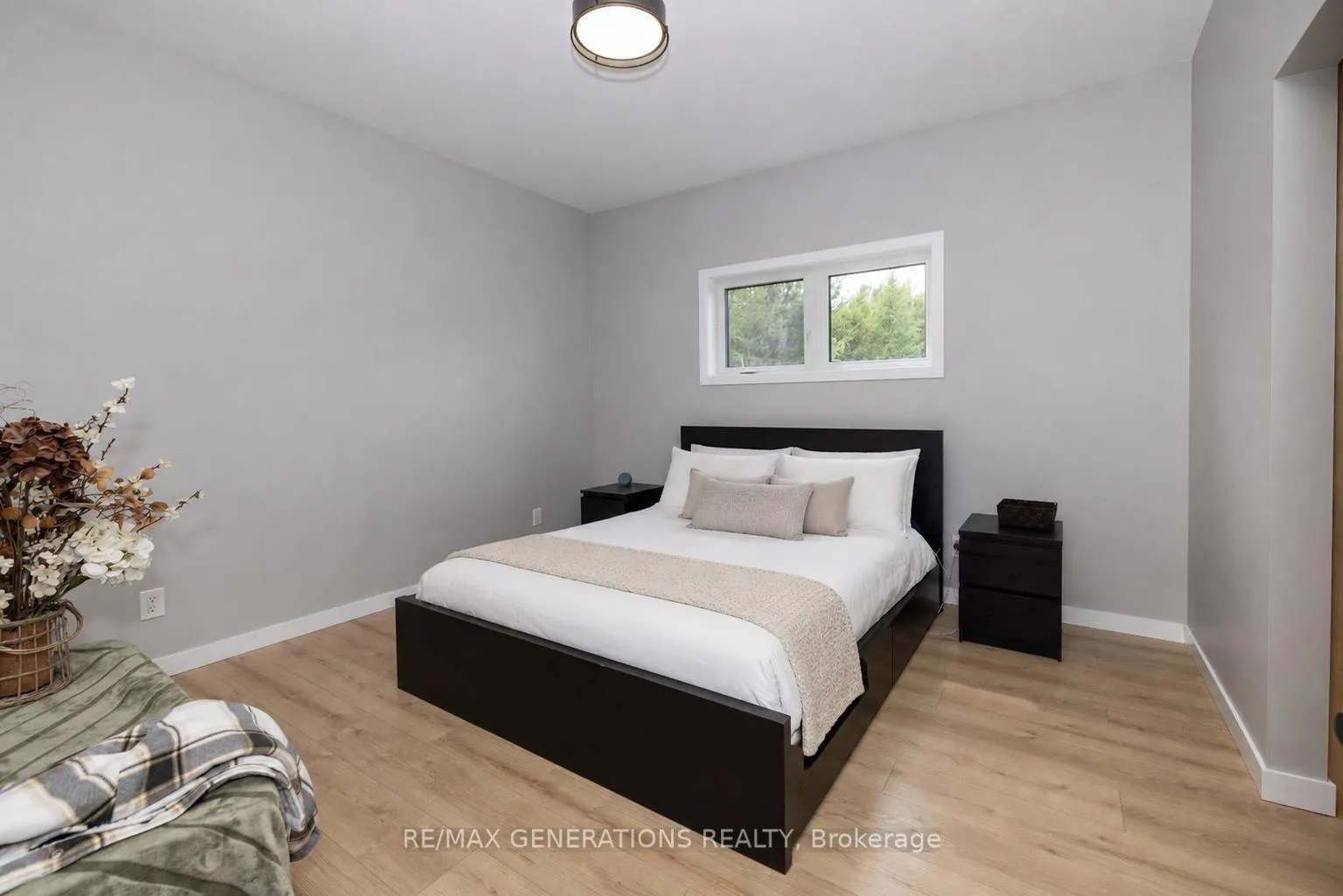Photo 16 of 3281 Fairview Avenue, Thunder Bay, Rosslyn Road — HOMEH