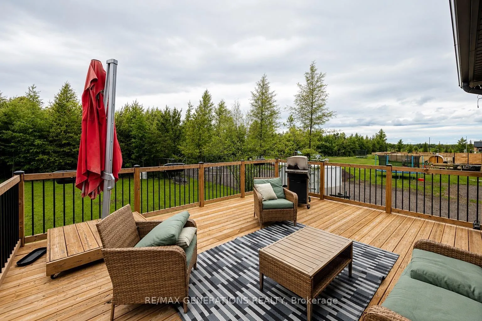 Photo 38 of 3281 Fairview Avenue, Thunder Bay, Rosslyn Road — HOMEH