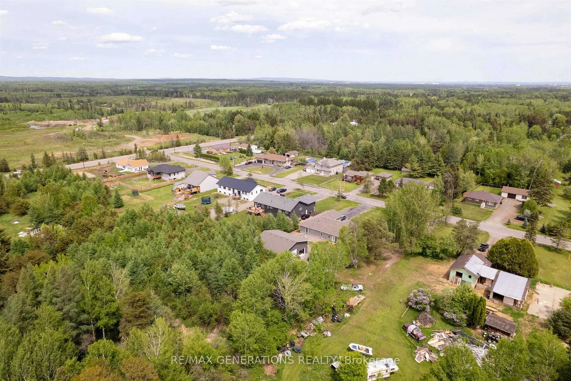Photo 41 of 3281 Fairview Avenue, Thunder Bay, Rosslyn Road — HOMEH