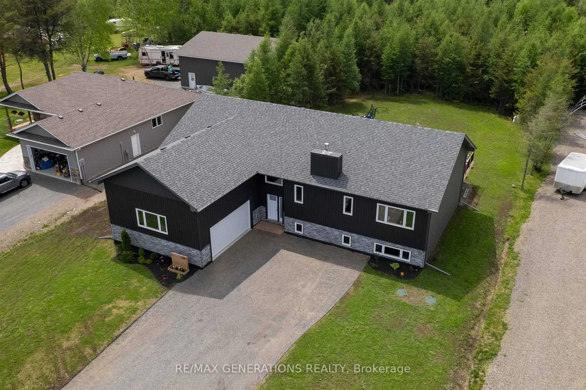 Photo 46 of 3281 Fairview Avenue, Thunder Bay, Rosslyn Road — HOMEH