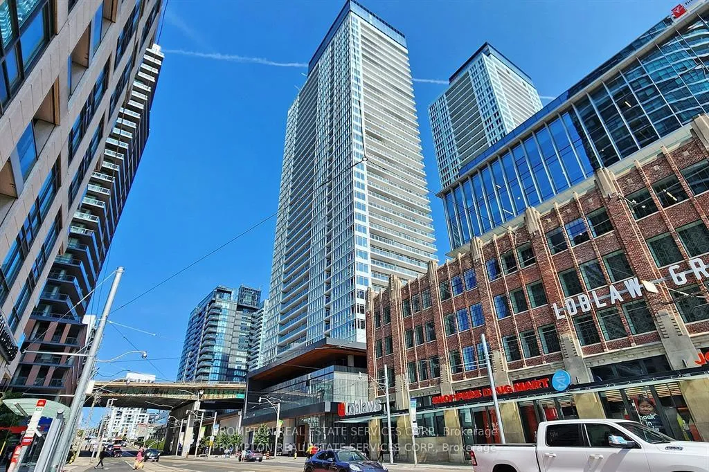 Photo 3 of Unit 3803, 19 Bathurst Street, Toronto, Waterfront Communities — HOMEH