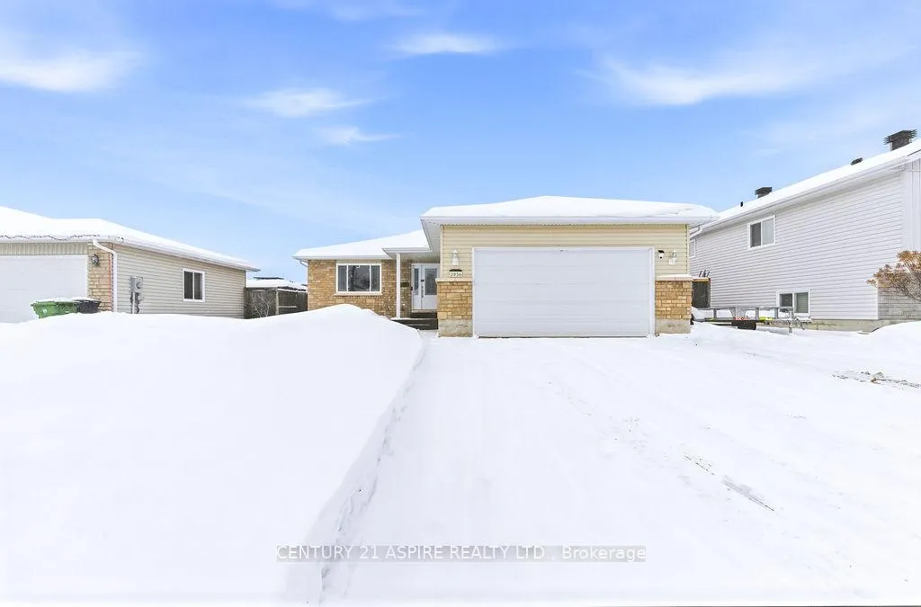 Photo 1 of 2036 Sandstone Crescent, Petawawa — HOMEH